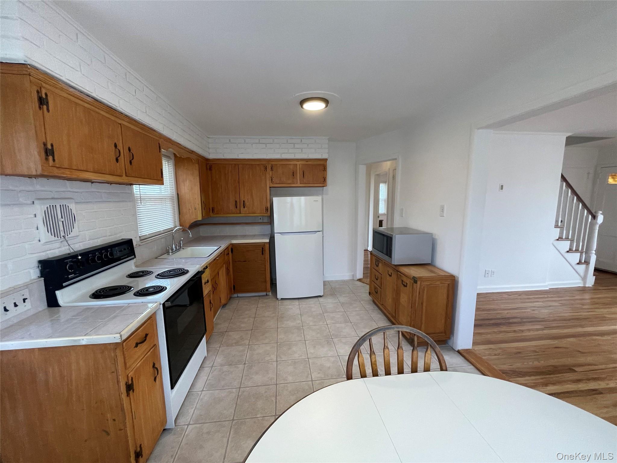 #12 photo, 3305 1st Street, Oceanside , NY 11572