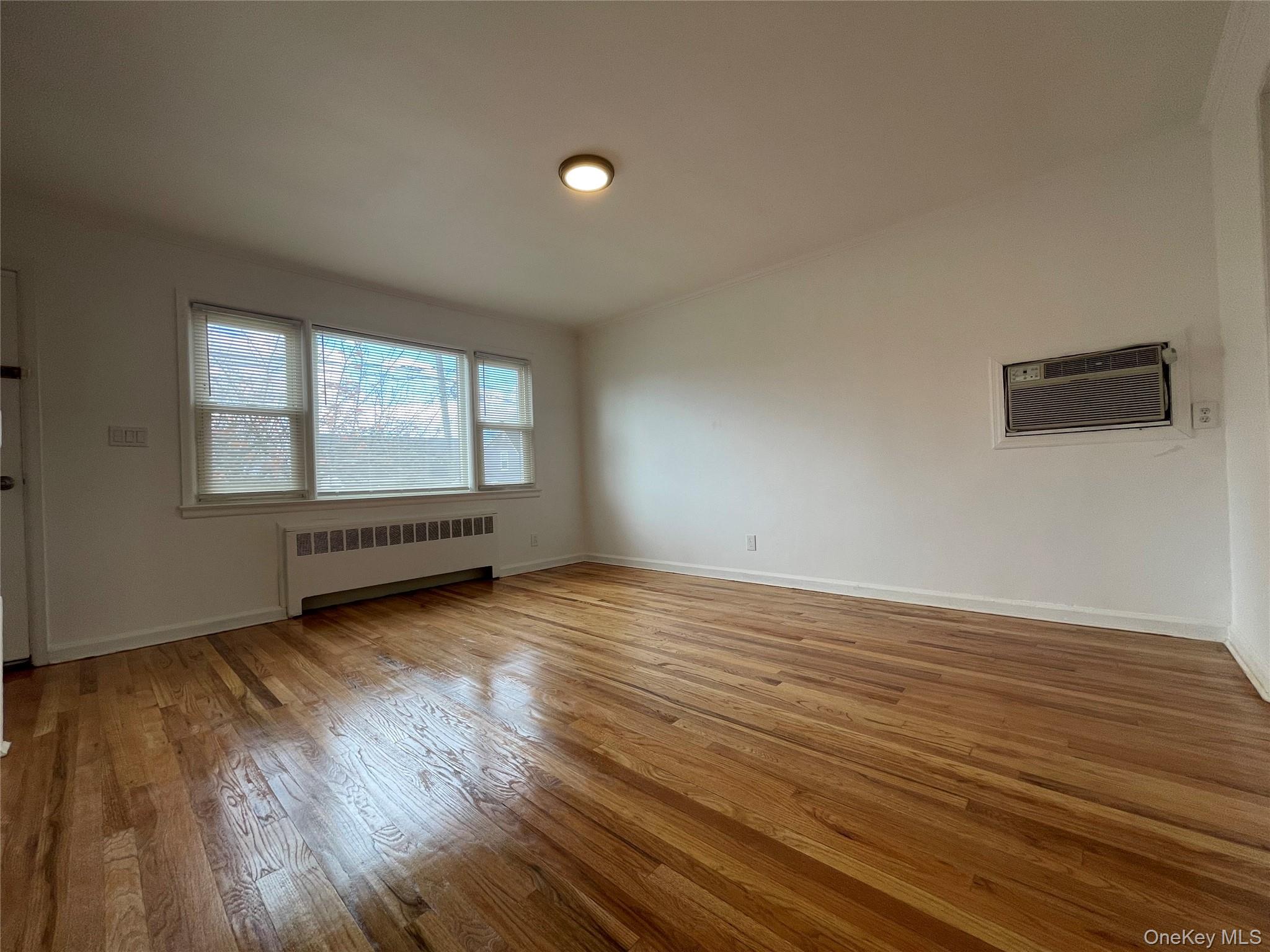 #8 photo, 3305 1st Street, Oceanside , NY 11572