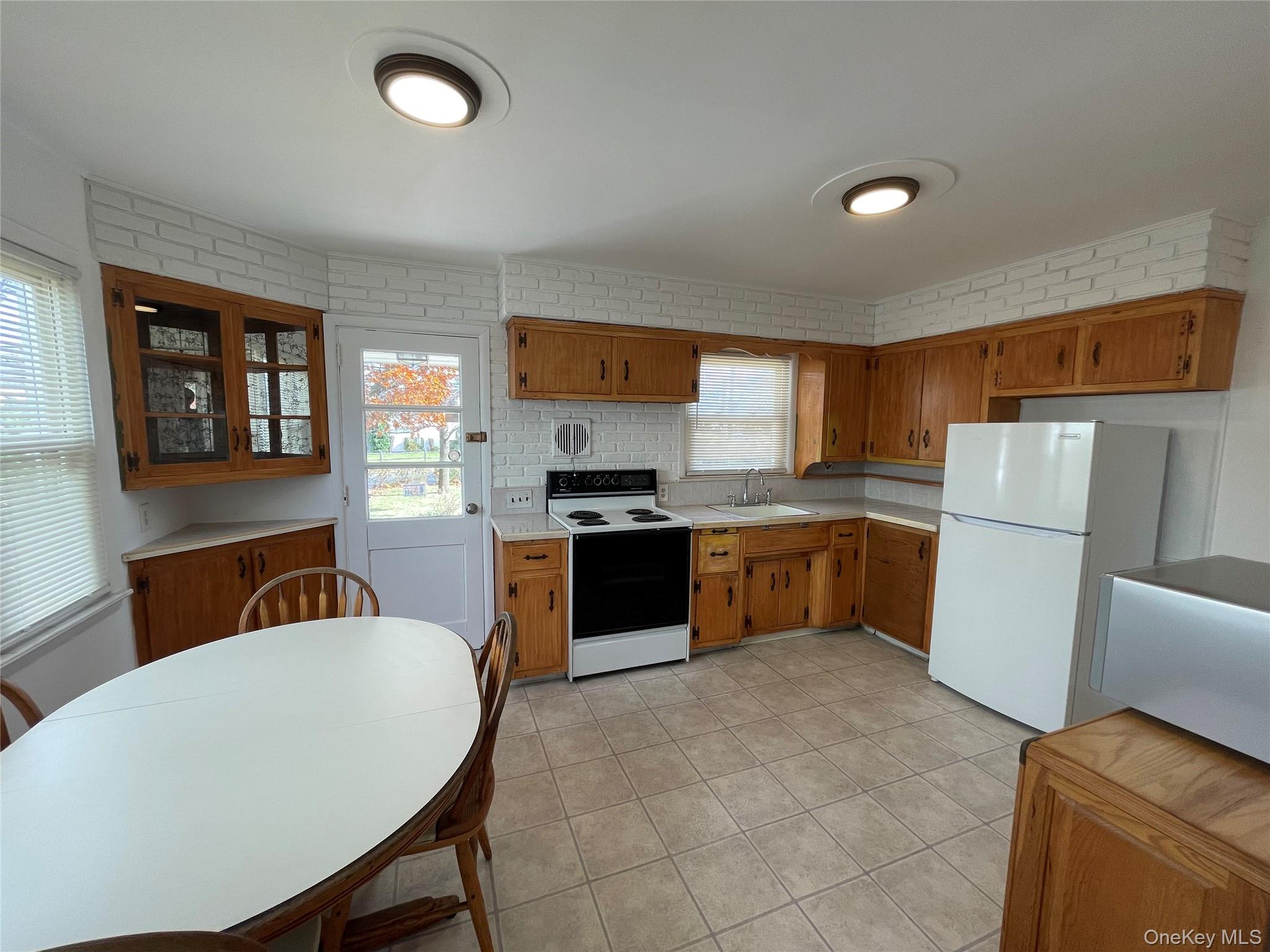 #9 photo, 3305 1st Street, Oceanside , NY 11572