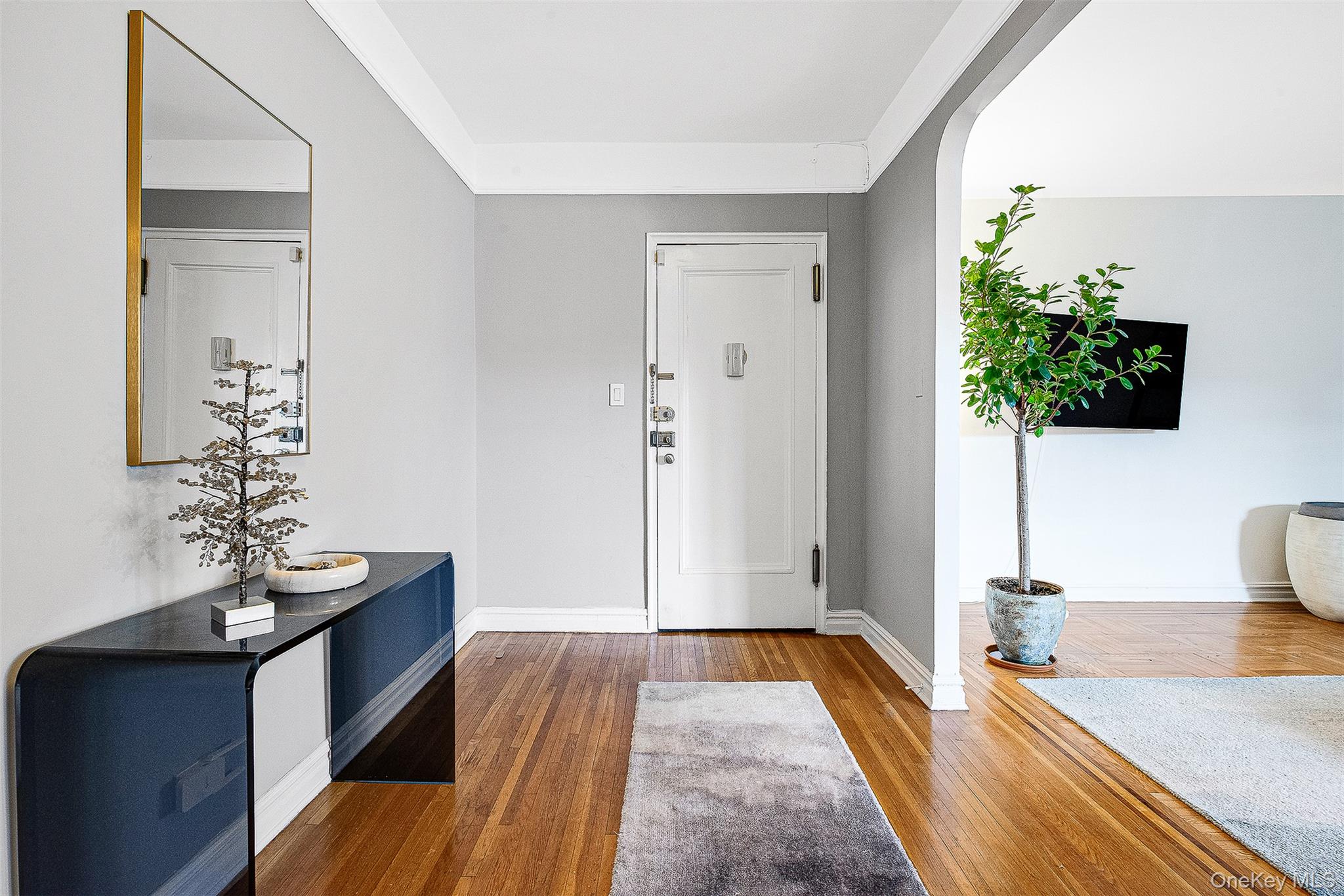 #4 photo, 99-45 67th Road, Forest Hills , NY 11375