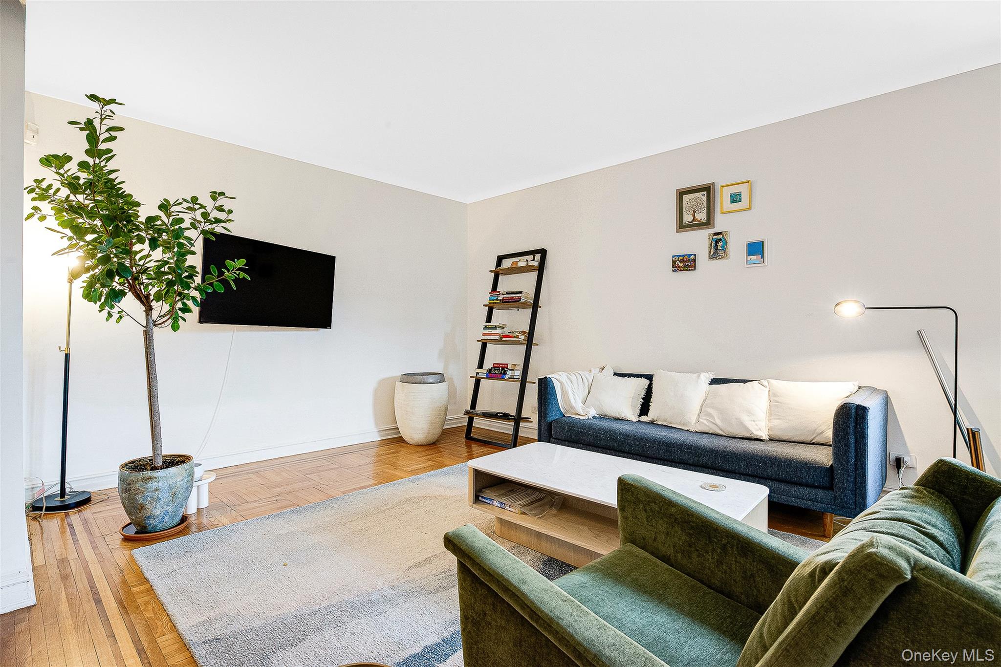 #7 photo, 99-45 67th Road, Forest Hills , NY 11375