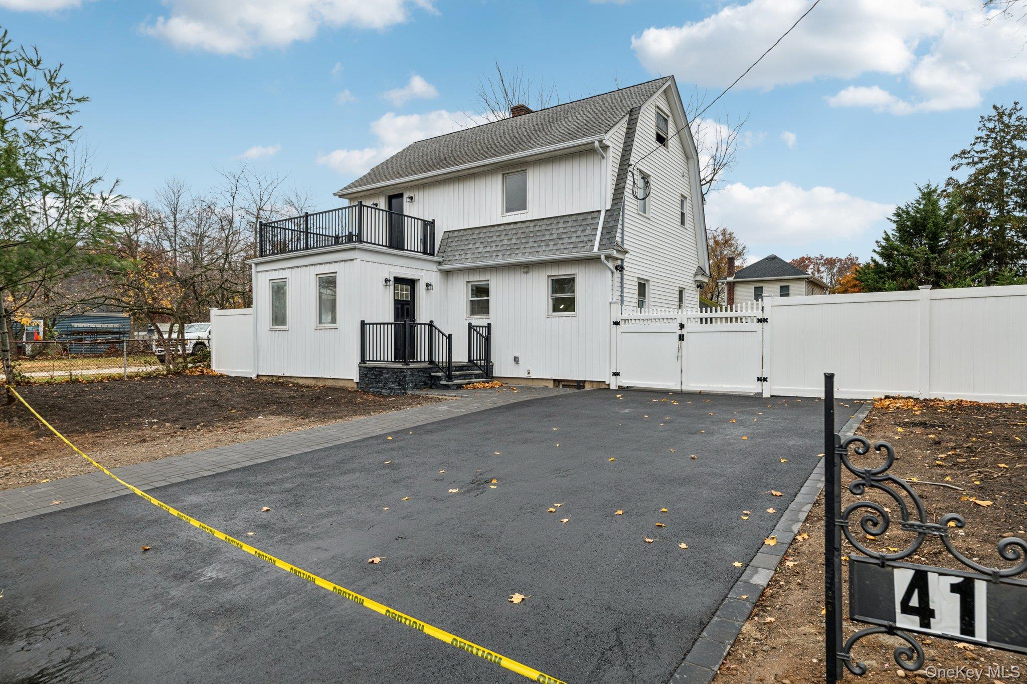 #4 photo, 41 leyden Street, Huntington Station , NY 11746