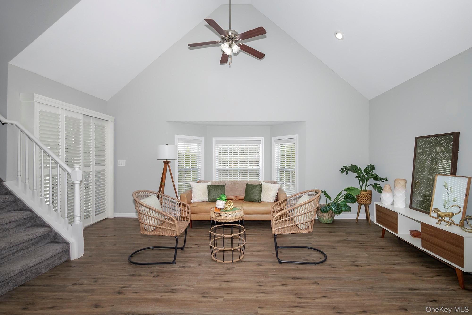 #4 photo, 408 Pine Creek Road, Holbrook , NY 11741