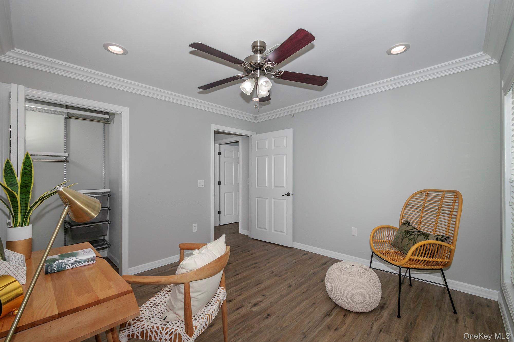 #6 photo, 408 Pine Creek Road, Holbrook , NY 11741