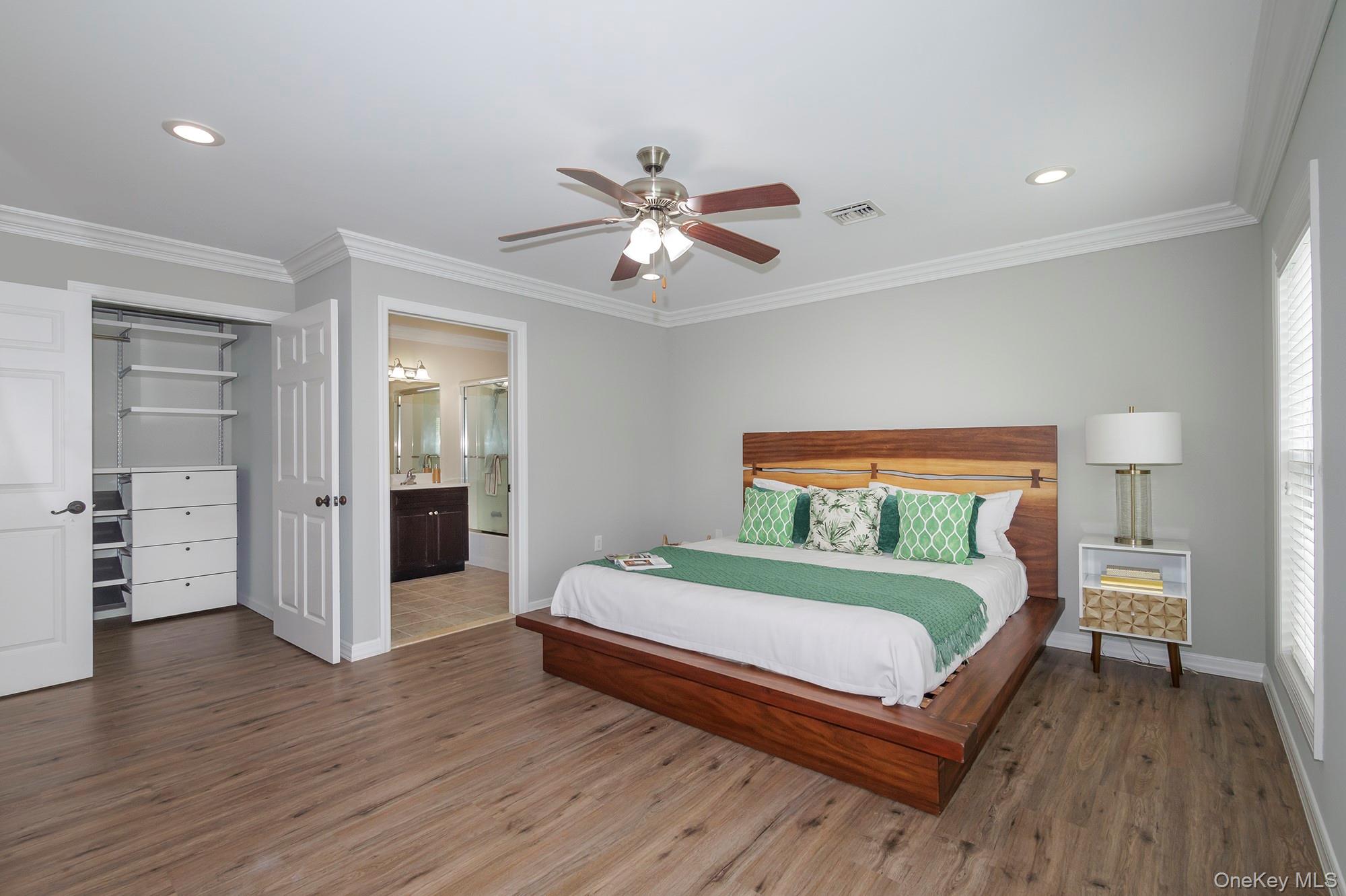 #7 photo, 408 Pine Creek Road, Holbrook , NY 11741