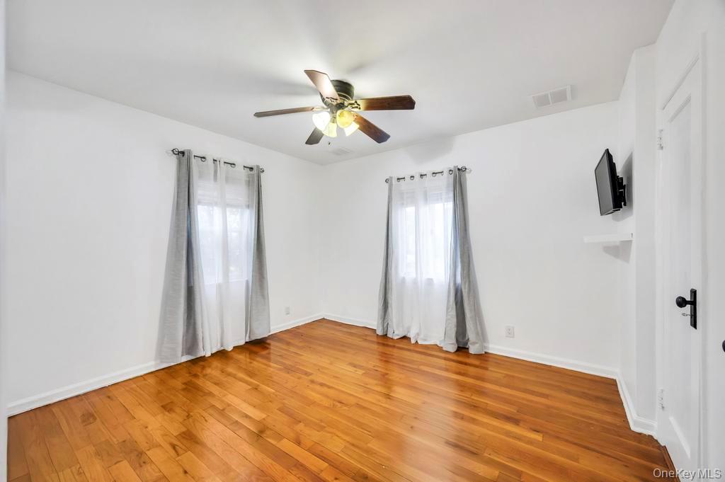 #20 photo, 34 Alstead Road, Valley Stream , NY 11580