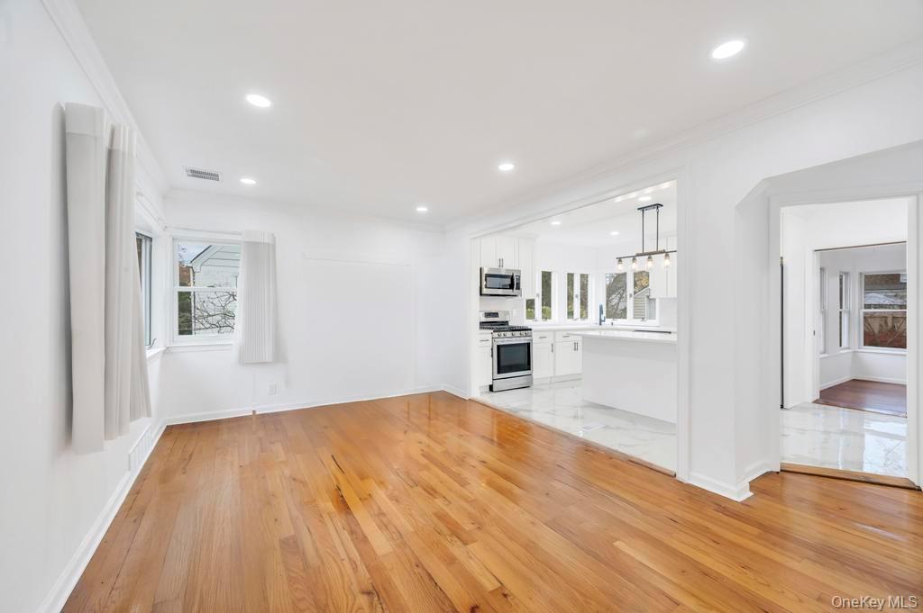 #5 photo, 34 Alstead Road, Valley Stream , NY 11580