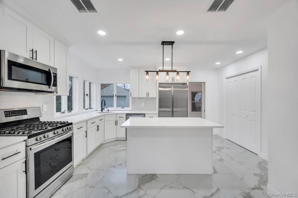 #9 photo, 34 Alstead Road, Valley Stream , NY 11580