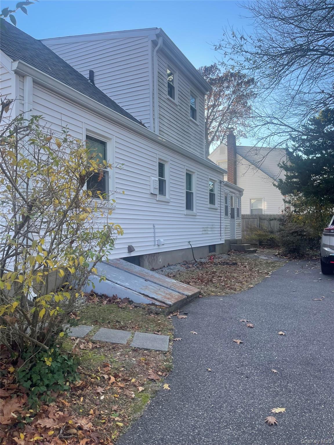 #2 photo, 206 Dickinson Avenue, East Northport , NY 11731