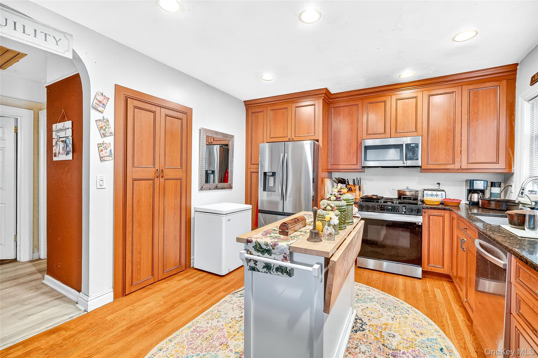 #16 photo, 158 Park Avenue, Harrison , NY 10528