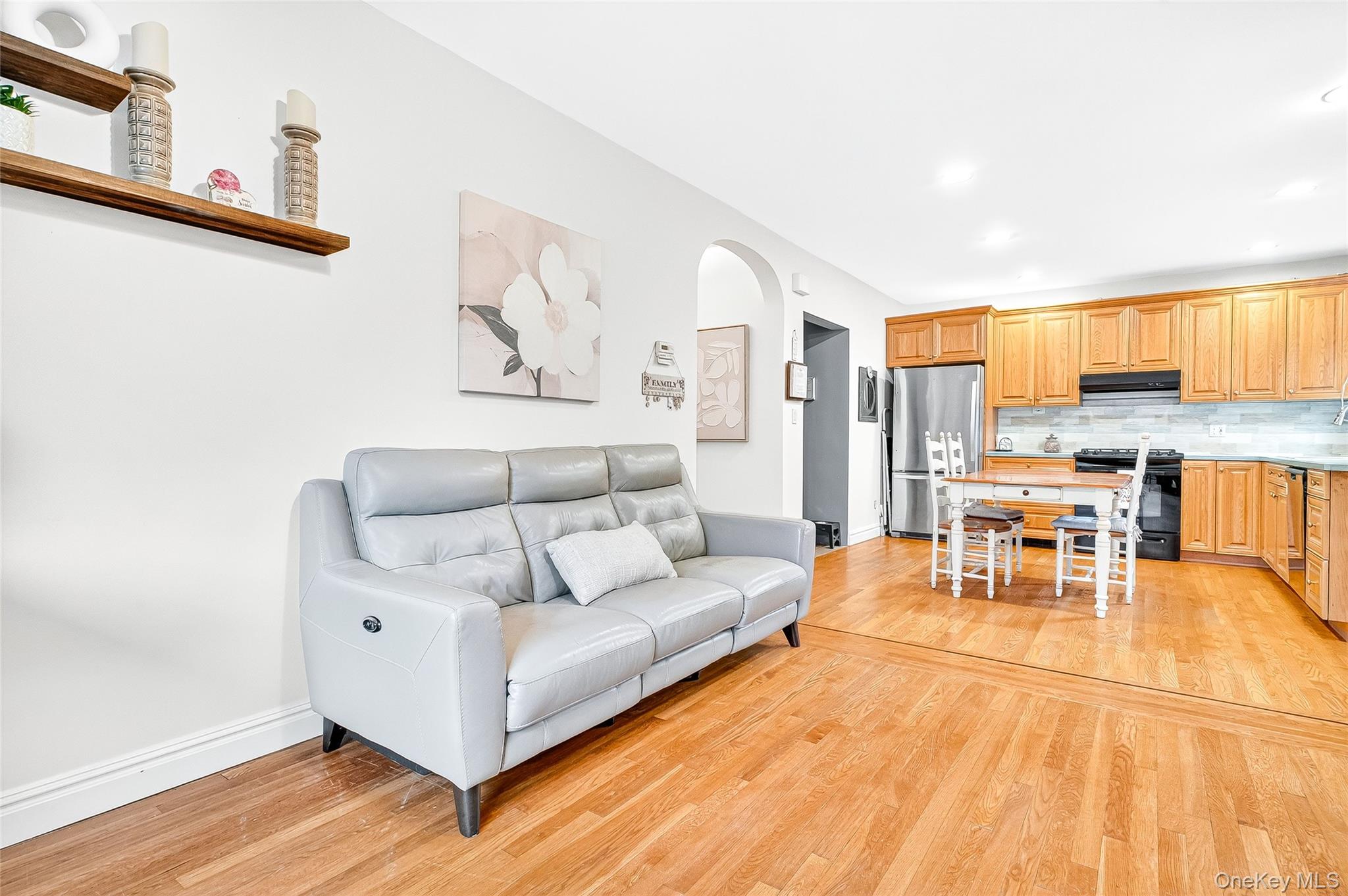 #9 photo, 158 Park Avenue, Harrison , NY 10528