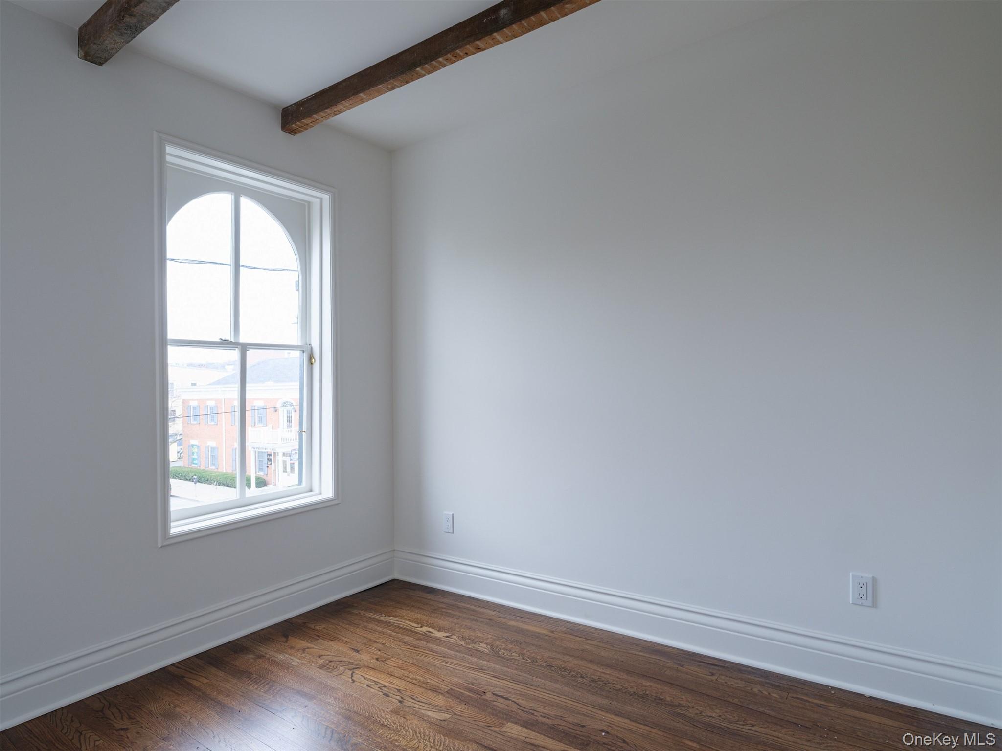 #14 photo, 702-704 Columbia Street, Hudson , NY 12534