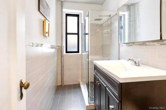 #11 photo, 3875 Waldo Avenue, Bronx , NY 10463