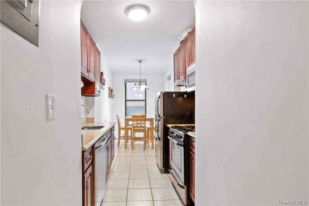 #3 photo, 3875 Waldo Avenue, Bronx , NY 10463