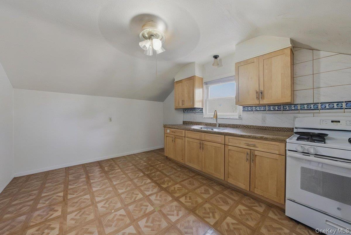 #18 photo, 11 Woodbine Street, Yonkers , NY 10704