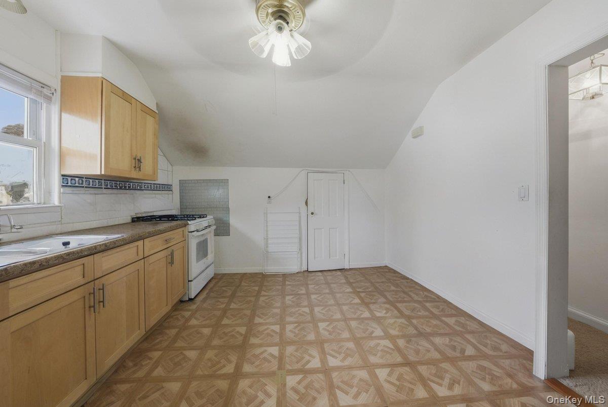 #19 photo, 11 Woodbine Street, Yonkers , NY 10704