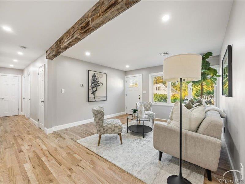 #12 photo, 6 Winnetou Road, White Plains , NY 10603