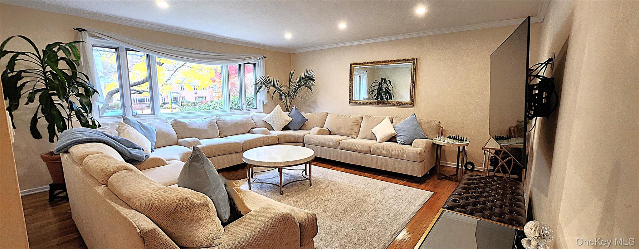 #5 photo, 54 Lawrence Drive, White Plains , NY 10603