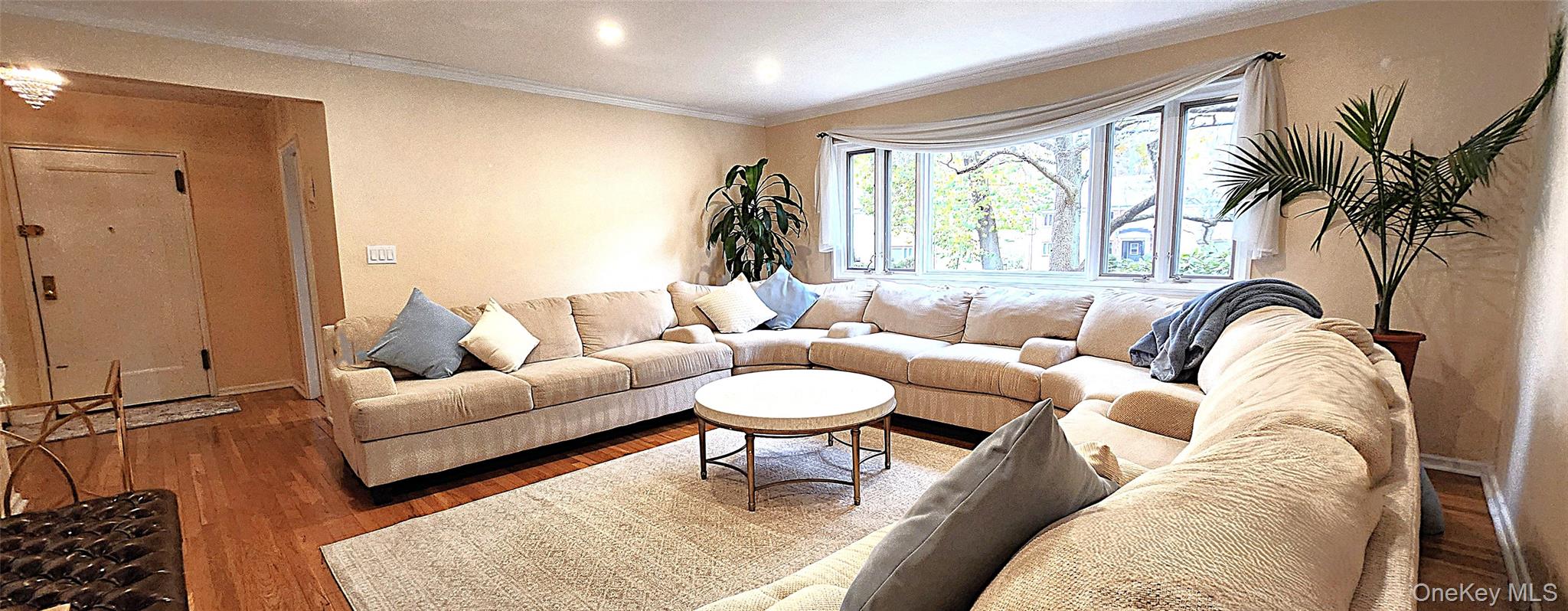 #8 photo, 54 Lawrence Drive, White Plains , NY 10603