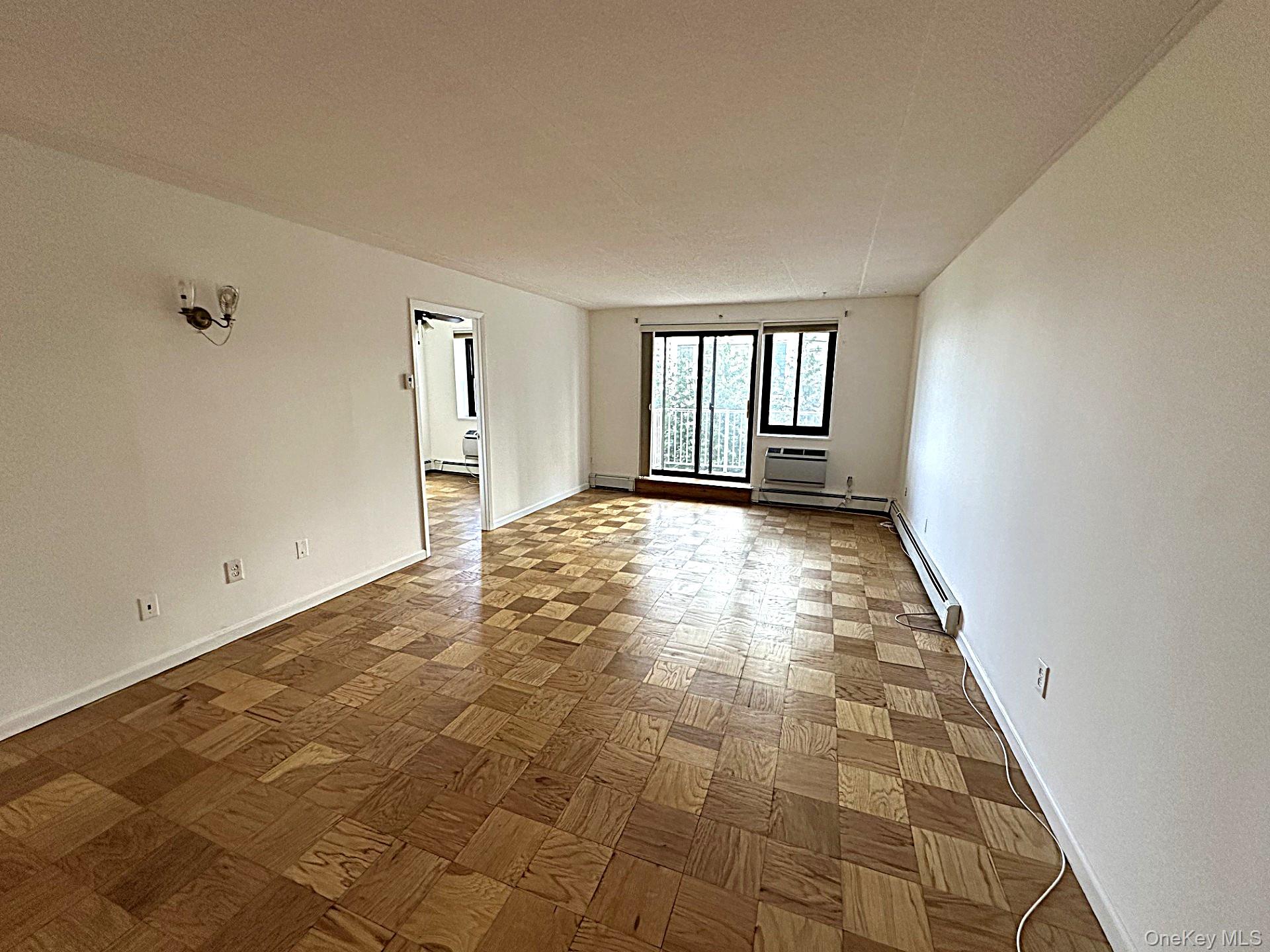 #13 photo, 1085 Warburton Avenue, Yonkers , NY 10701