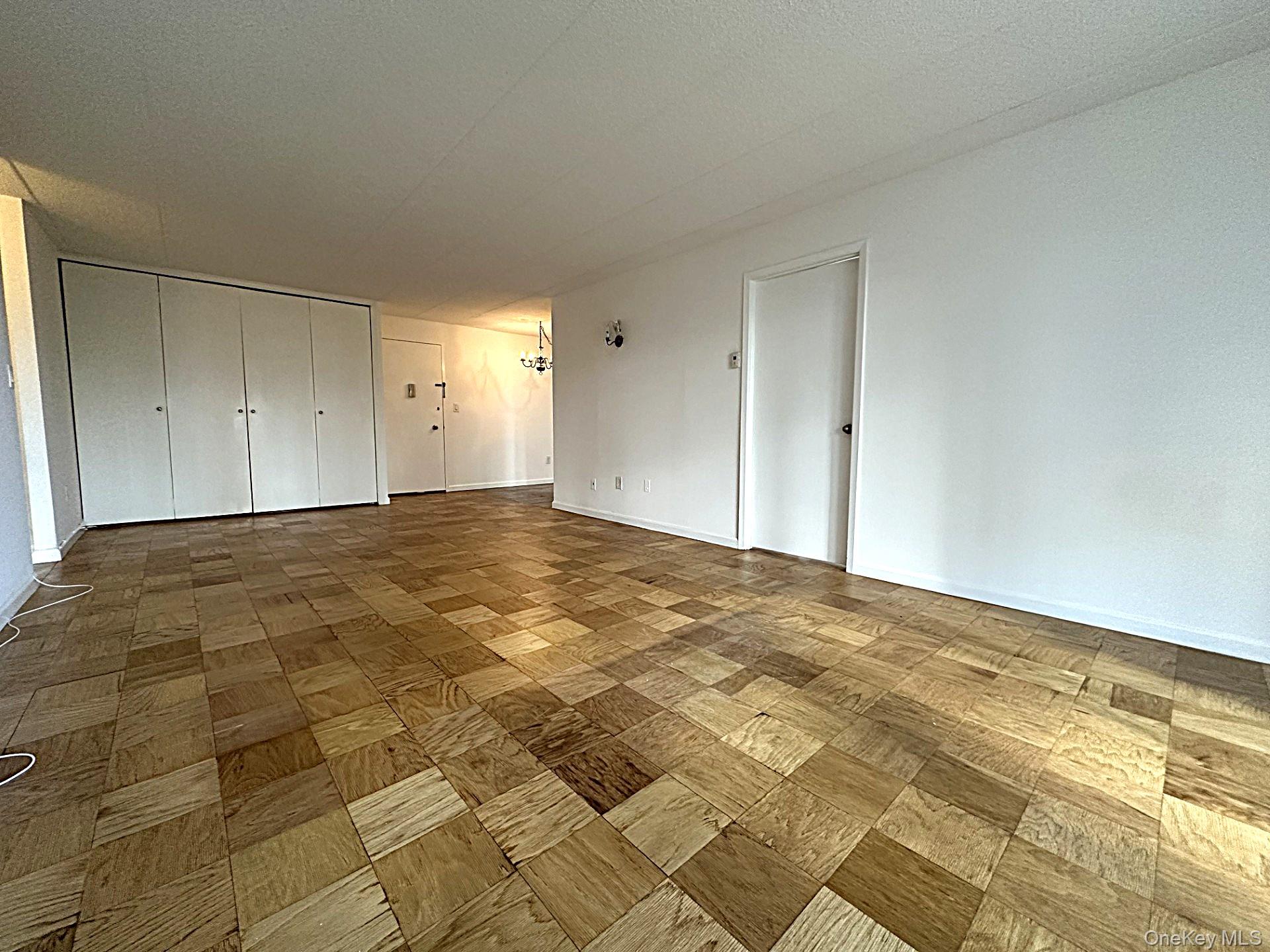 #14 photo, 1085 Warburton Avenue, Yonkers , NY 10701