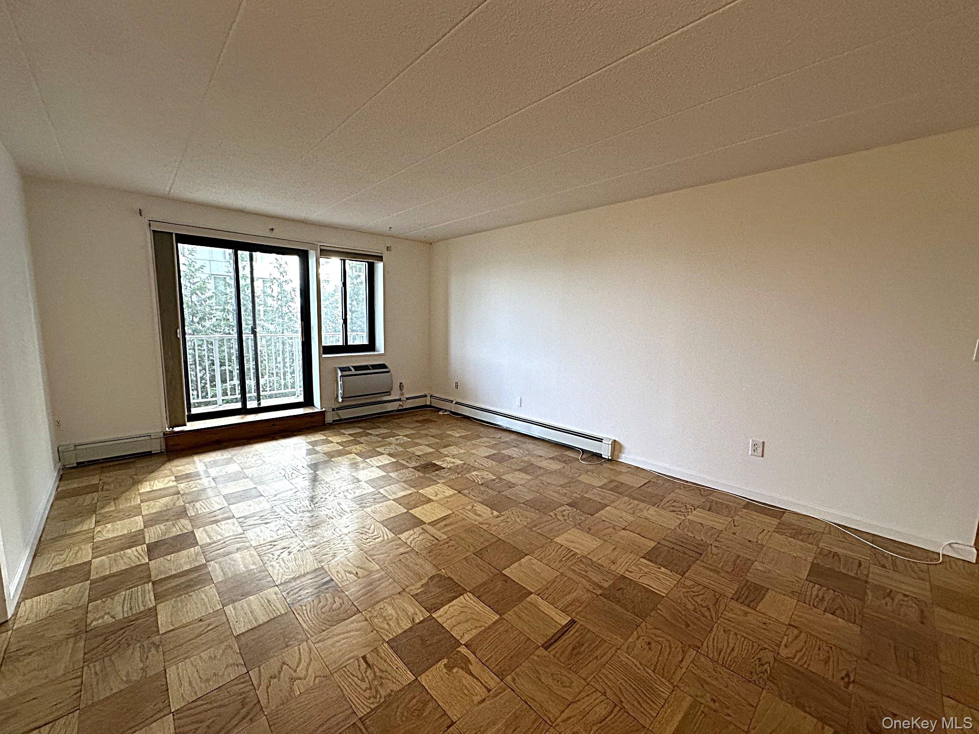 #15 photo, 1085 Warburton Avenue, Yonkers , NY 10701