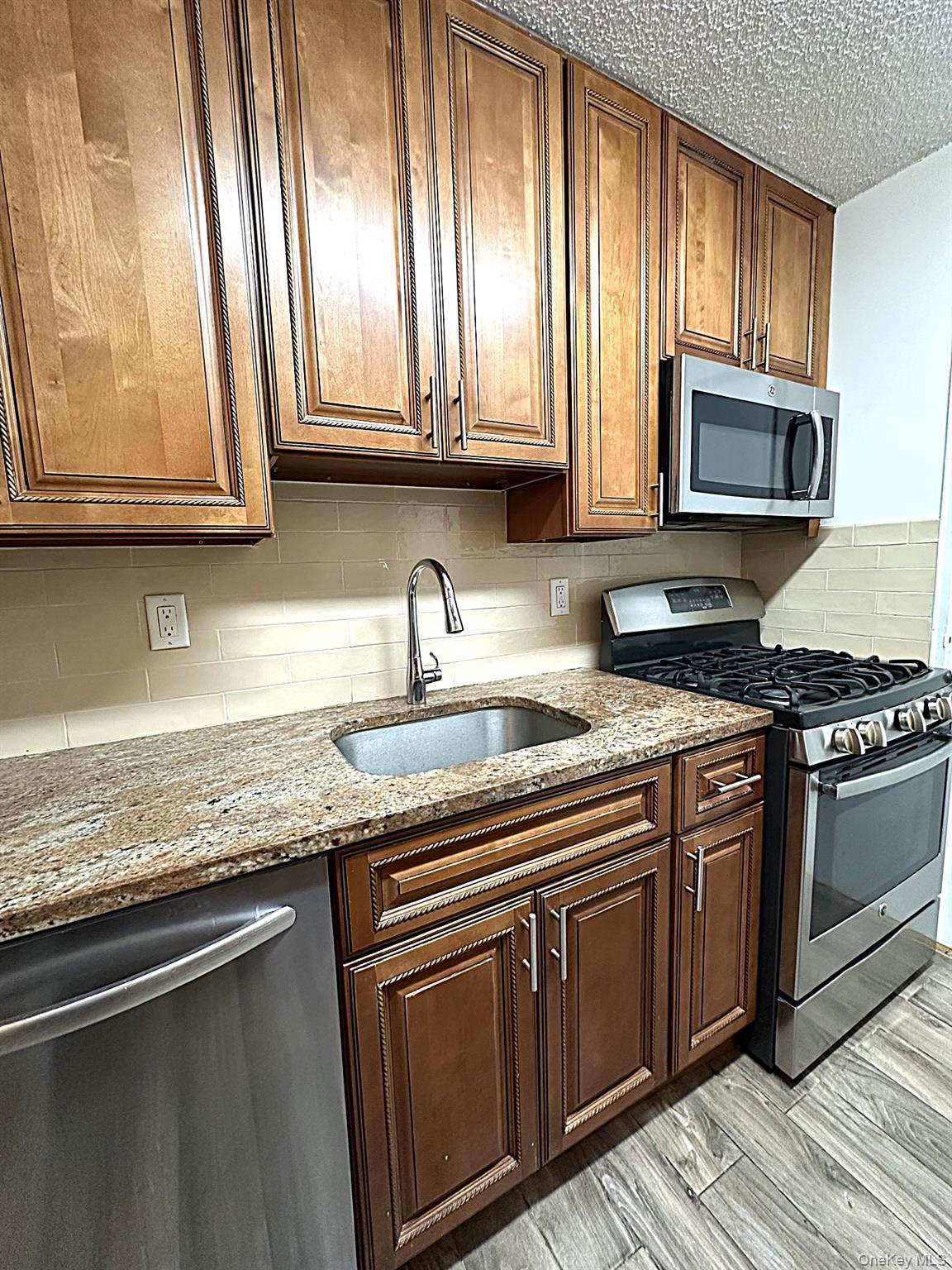 #5 photo, 1085 Warburton Avenue, Yonkers , NY 10701