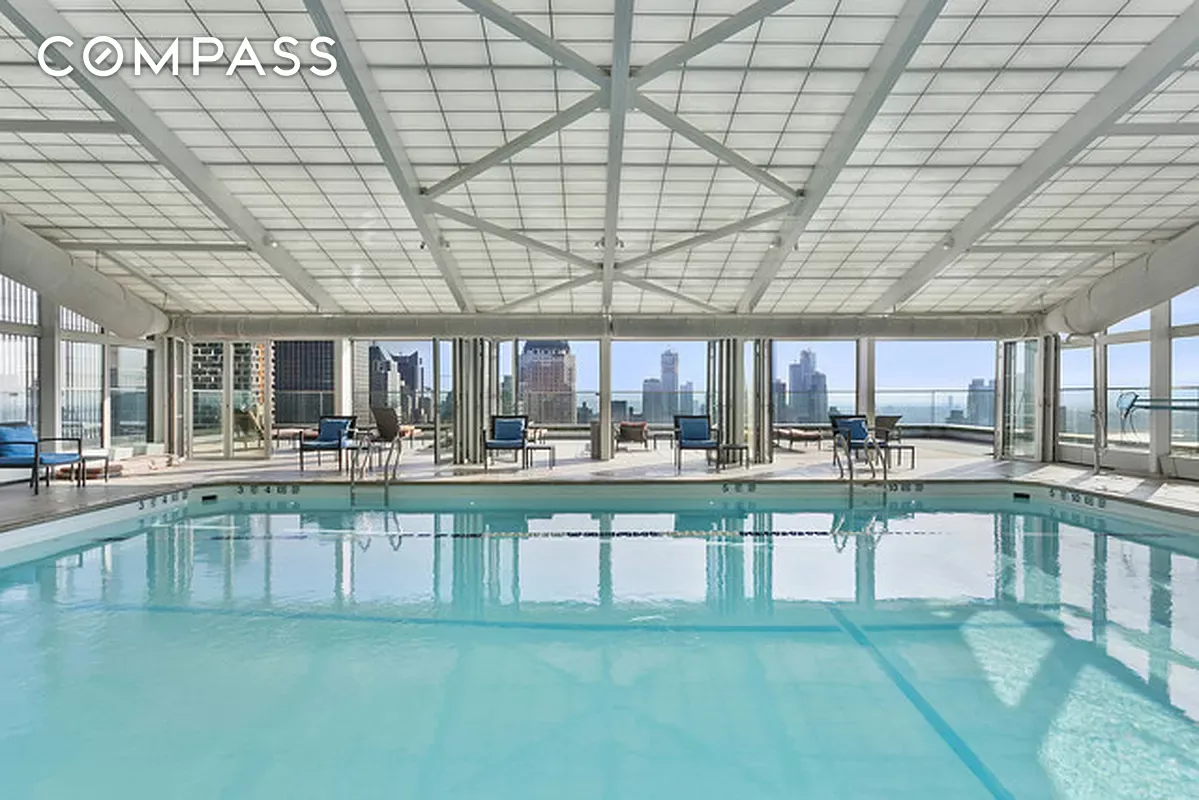 #12 photo, 322 W 57th Street, Hell's Kitchen , NY 10019