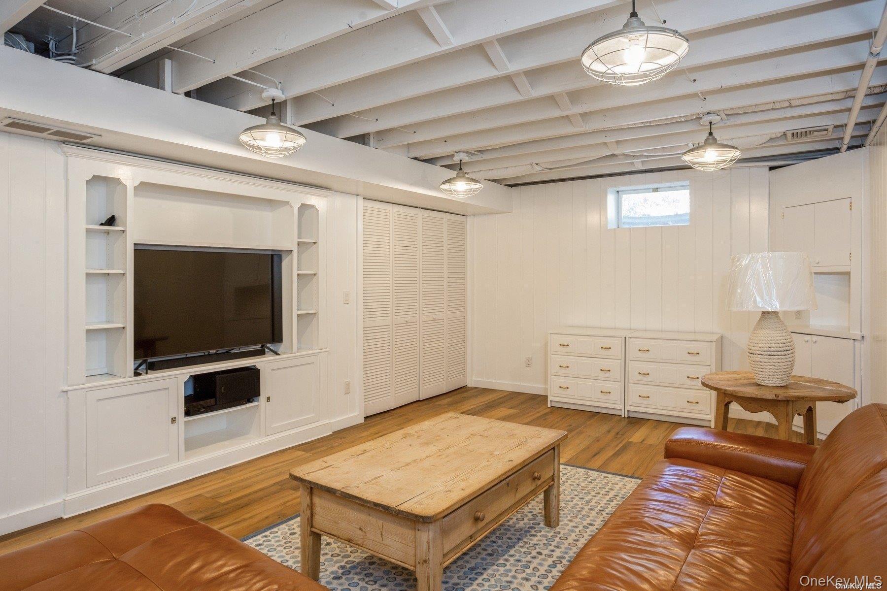 #18 photo, 70 Jagger Lane, Westhampton , NY 11977