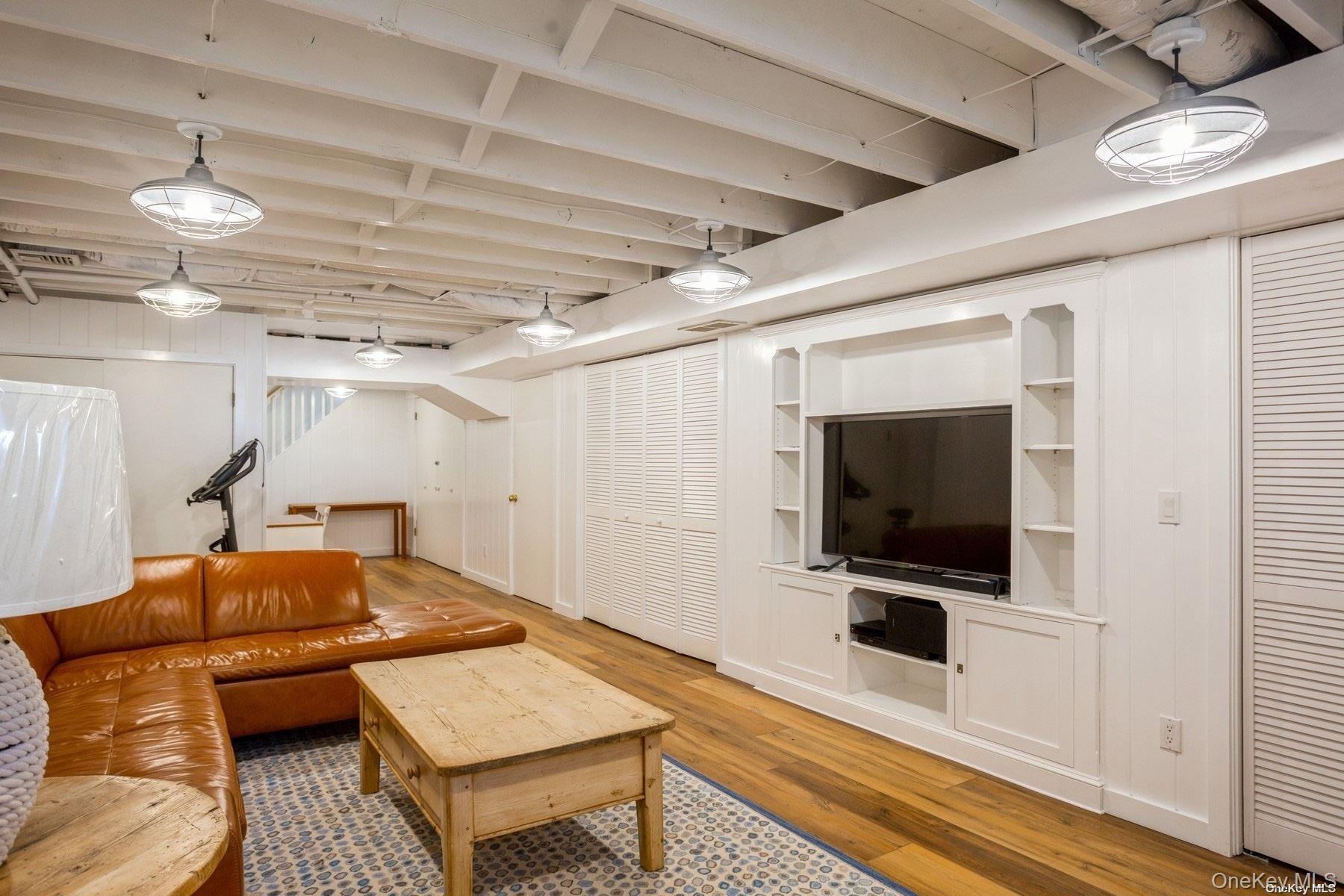 #19 photo, 70 Jagger Lane, Westhampton , NY 11977