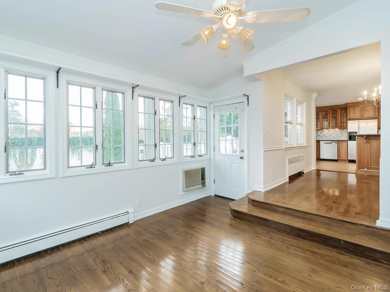 #9 photo, 41 S 4th Street, Locust Valley , NY 11560