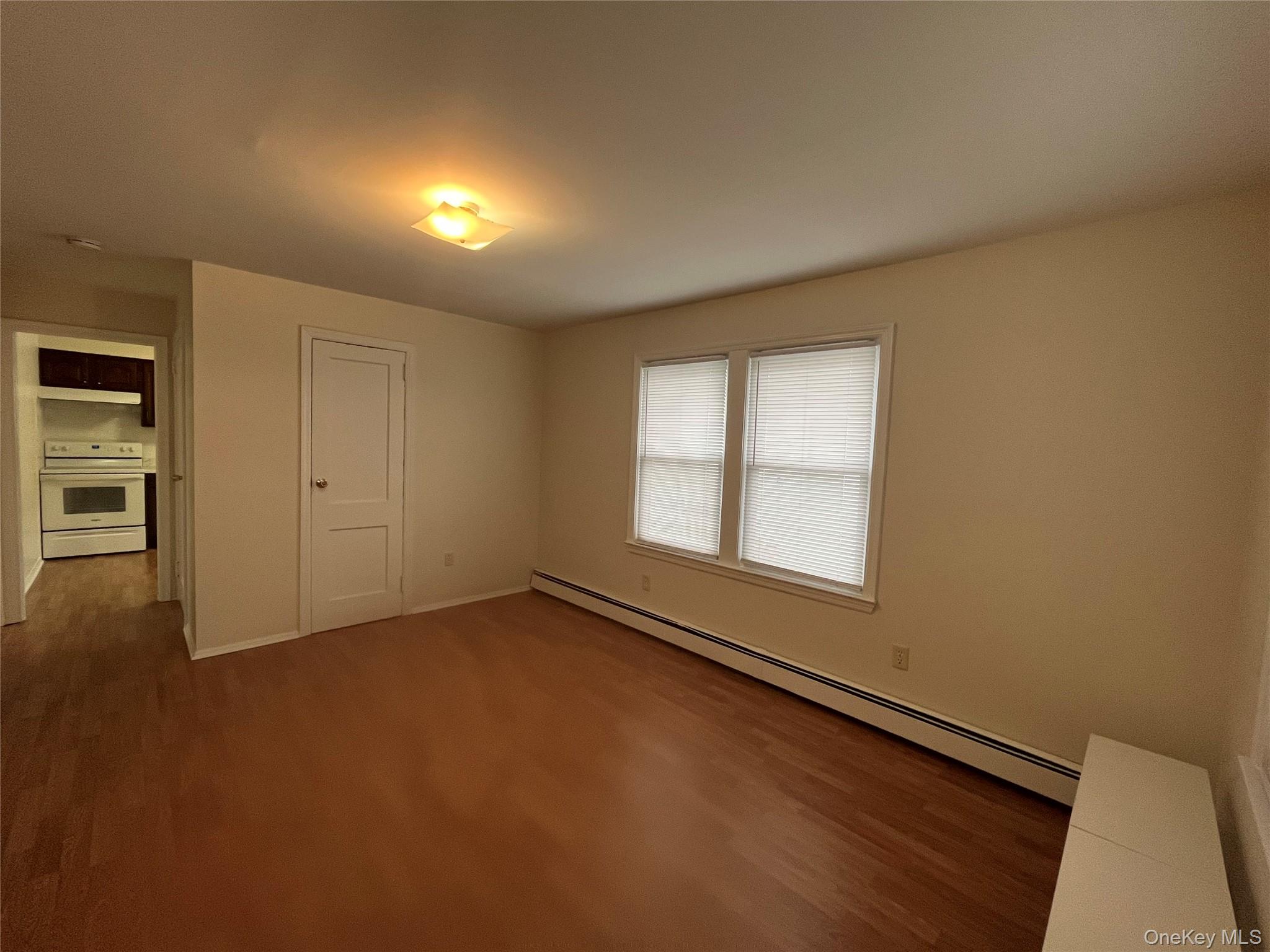 #4 photo, 21 Beechwood Avenue, Port Washington , NY 11050