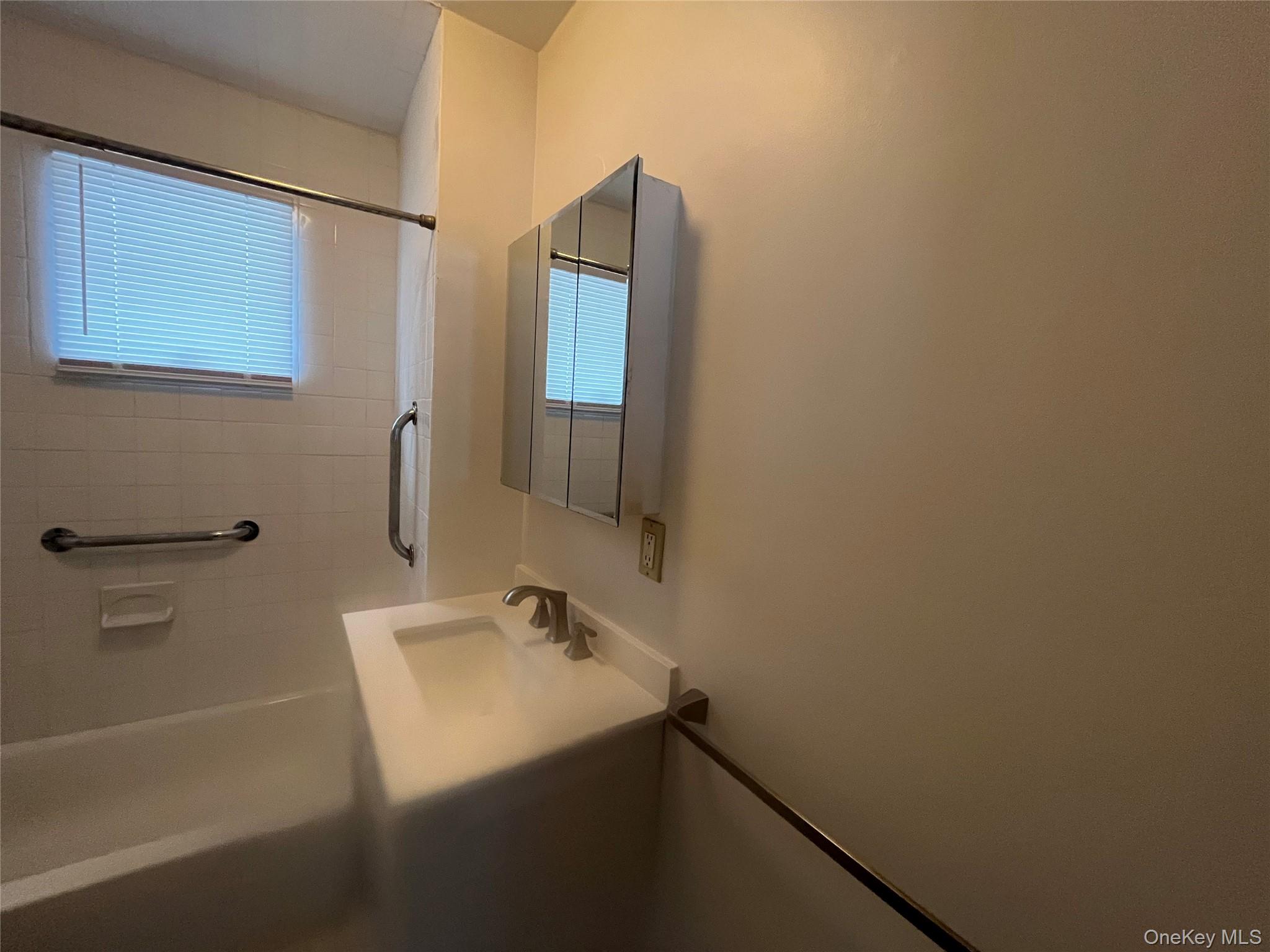 #8 photo, 21 Beechwood Avenue, Port Washington , NY 11050