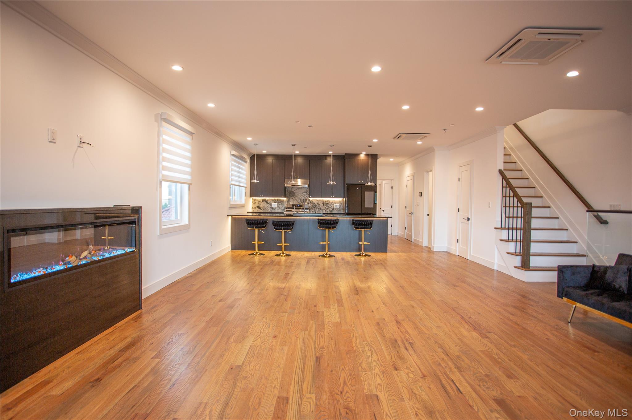 #5 photo, 622 W Penn Street, Long Beach , NY 11561