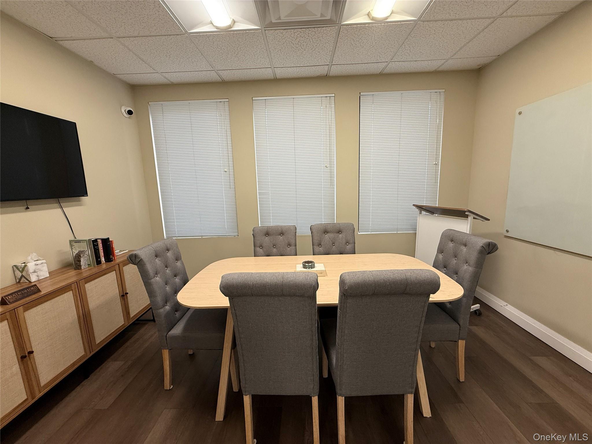 #6 photo, 996 W Jericho Turnpike, Smithtown , NY 11787