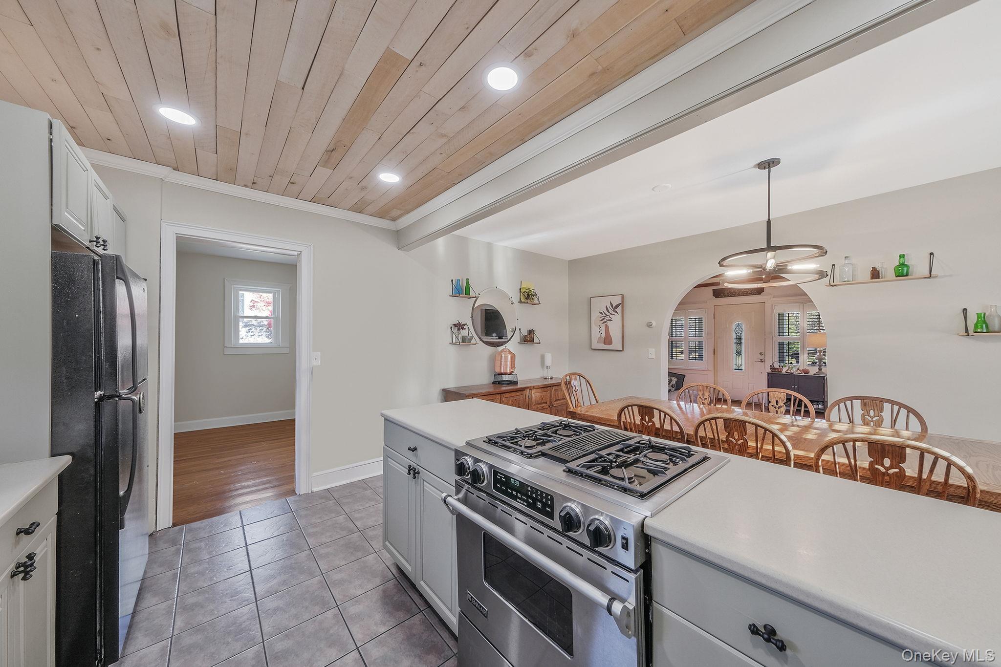 #15 photo, 120 Sayville Boulevard, Sayville , NY 11782