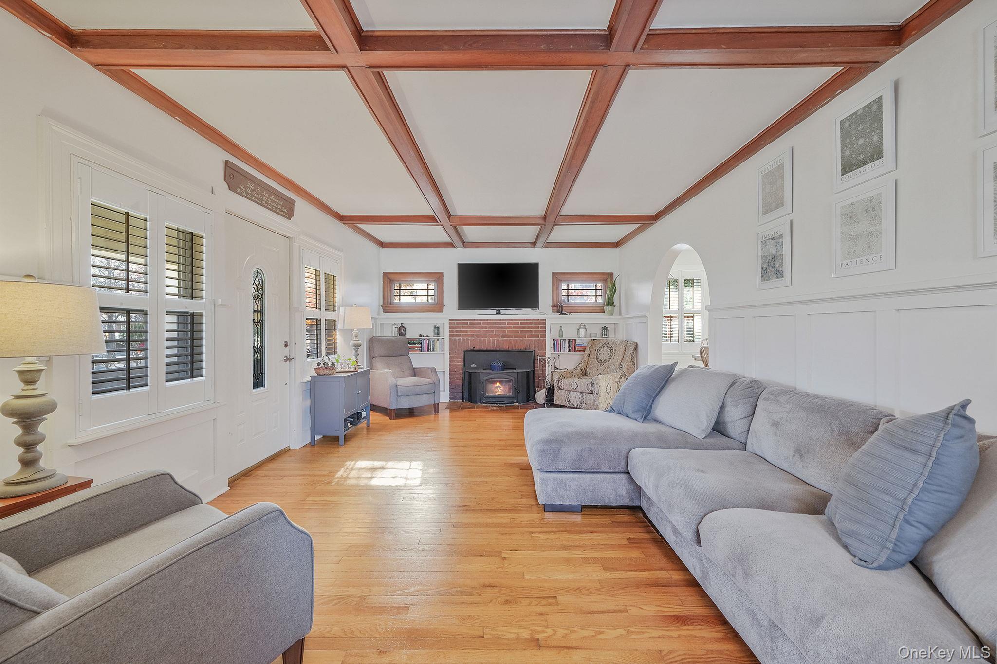 #7 photo, 120 Sayville Boulevard, Sayville , NY 11782