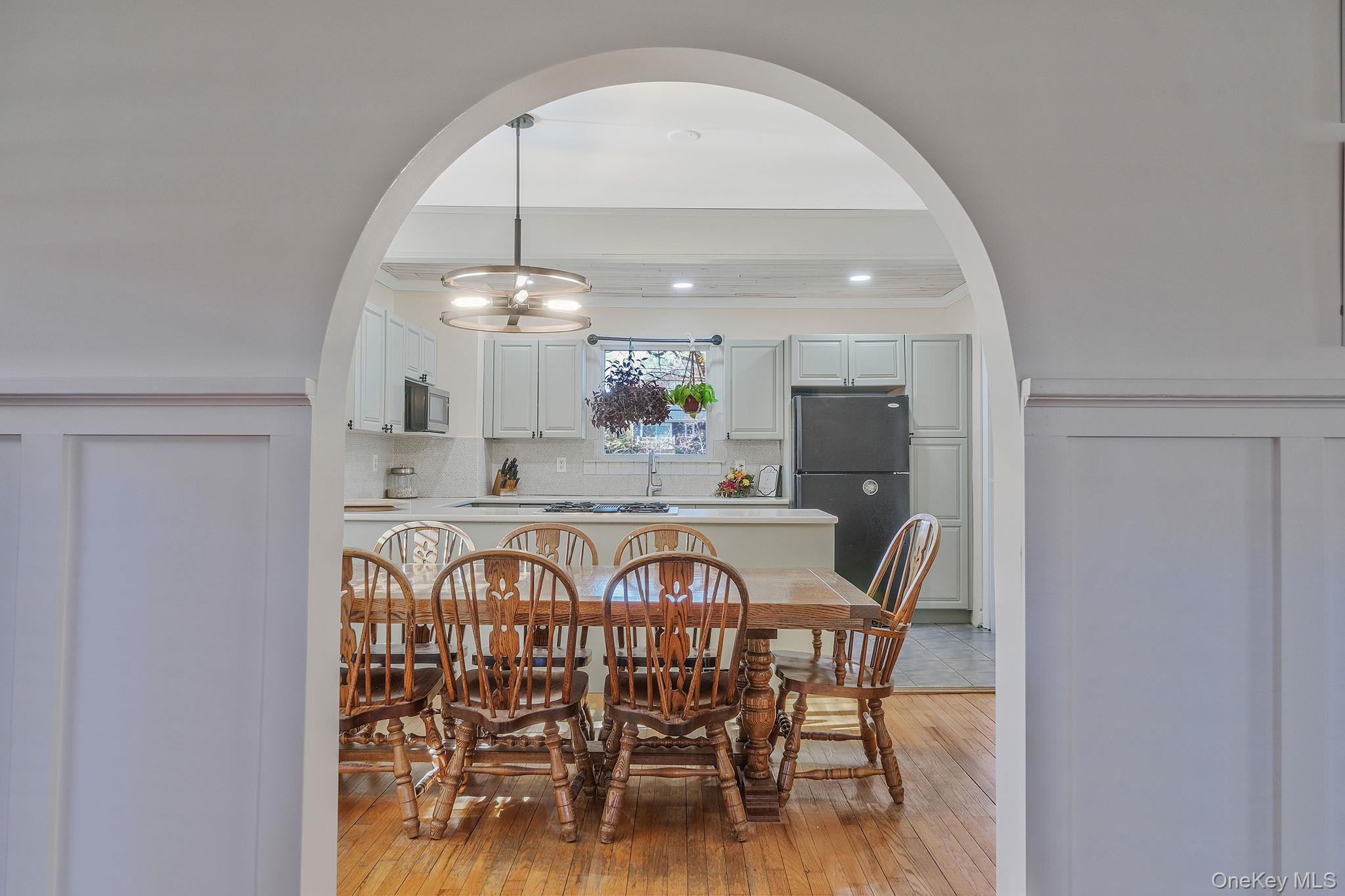 #9 photo, 120 Sayville Boulevard, Sayville , NY 11782