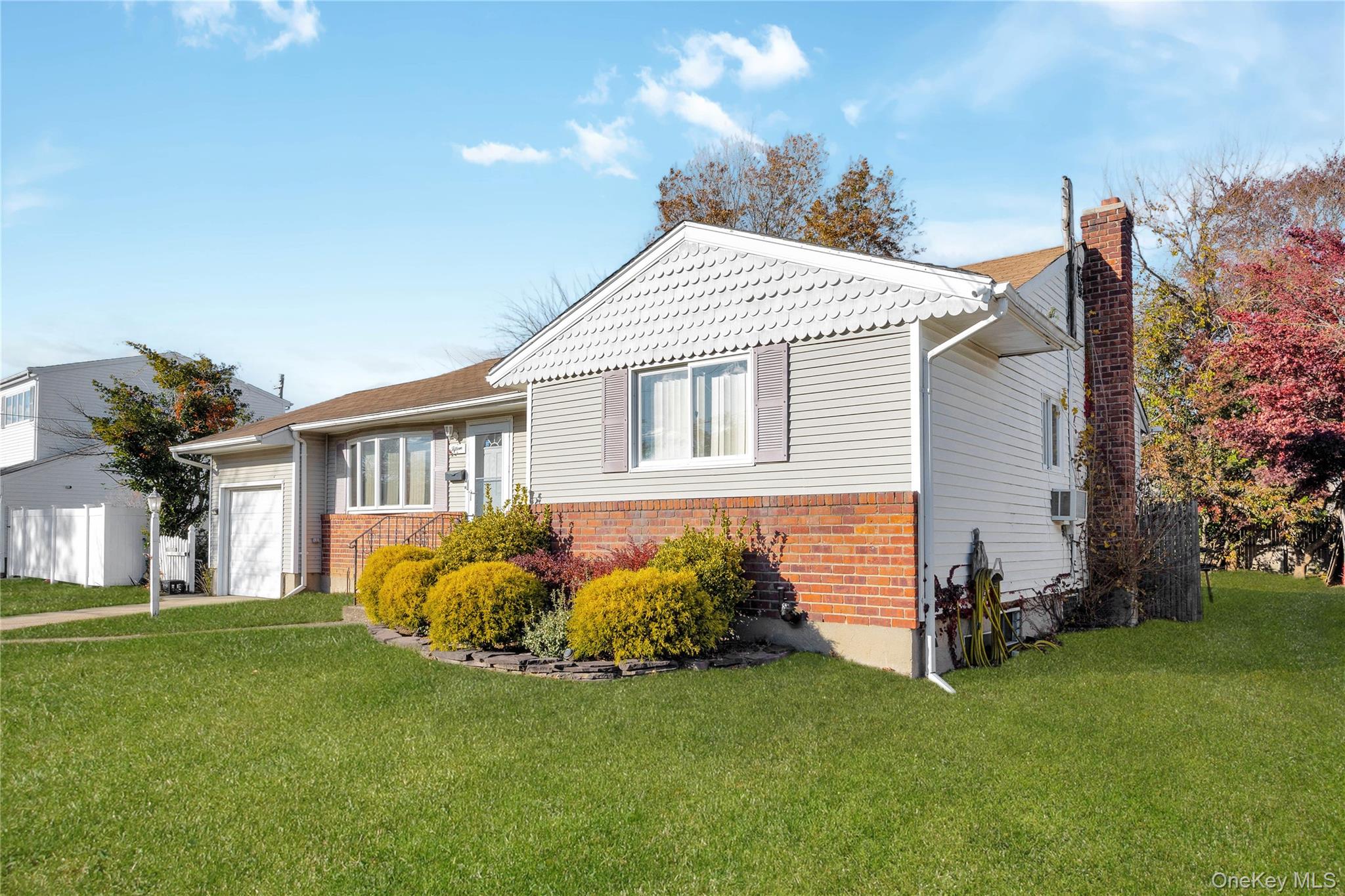 #3 photo, 15 2nd Avenue, Farmingdale , NY 11735