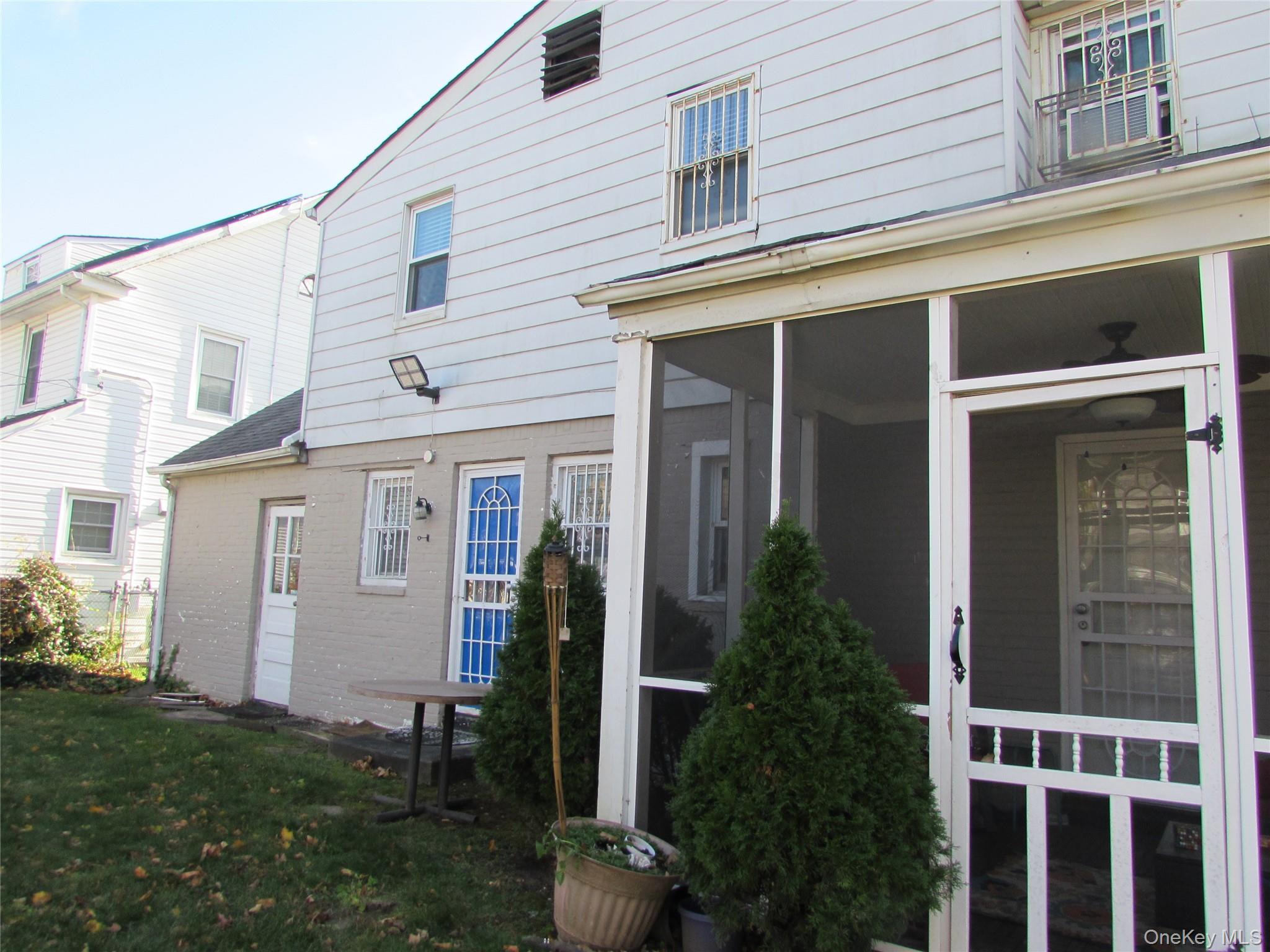 #15 photo, 51 Phoenix Street, Hempstead , NY 11550