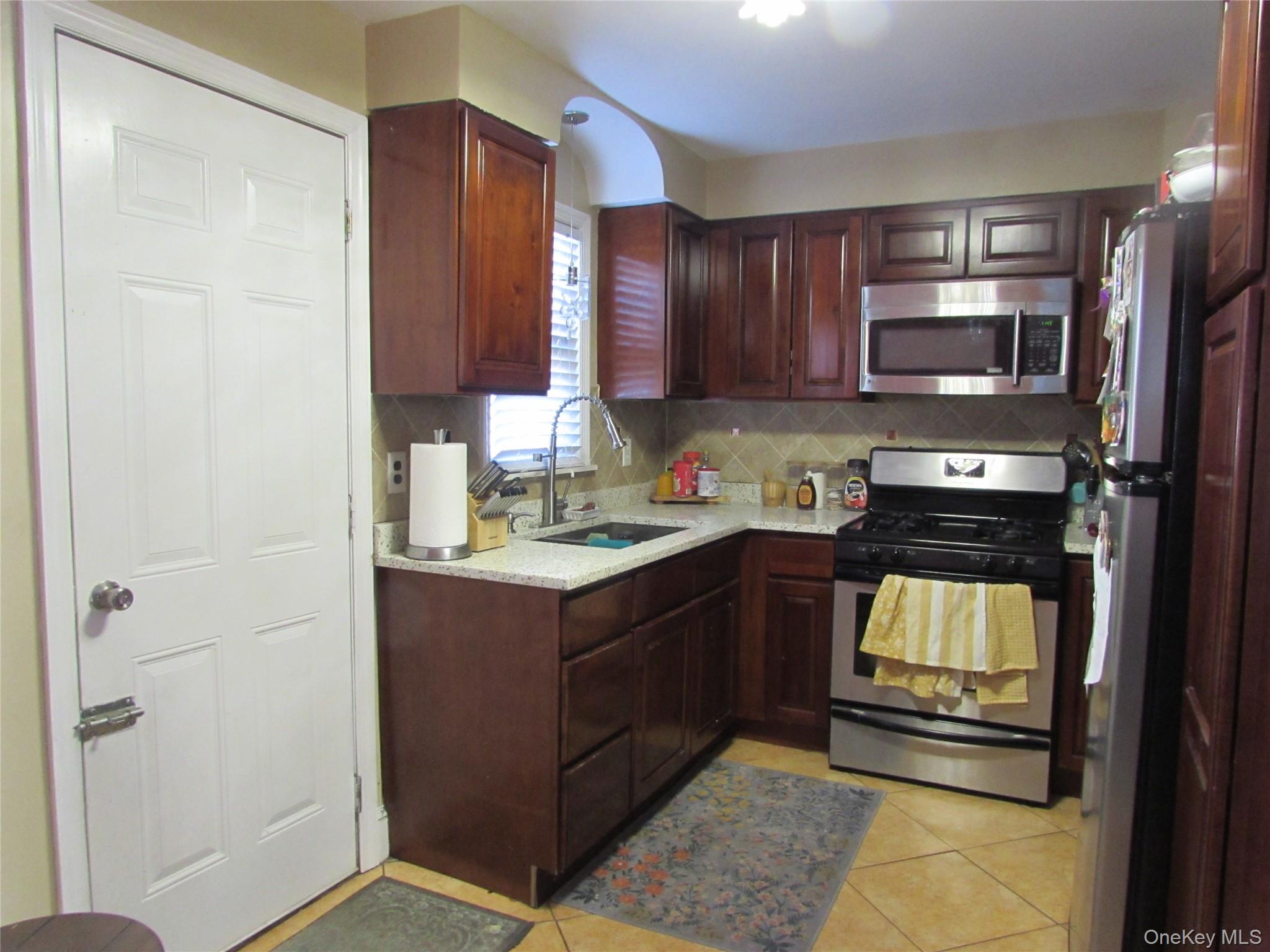 #2 photo, 51 Phoenix Street, Hempstead , NY 11550