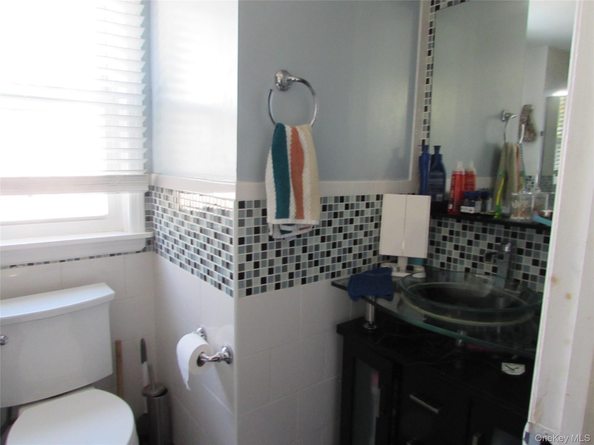 #9 photo, 51 Phoenix Street, Hempstead , NY 11550