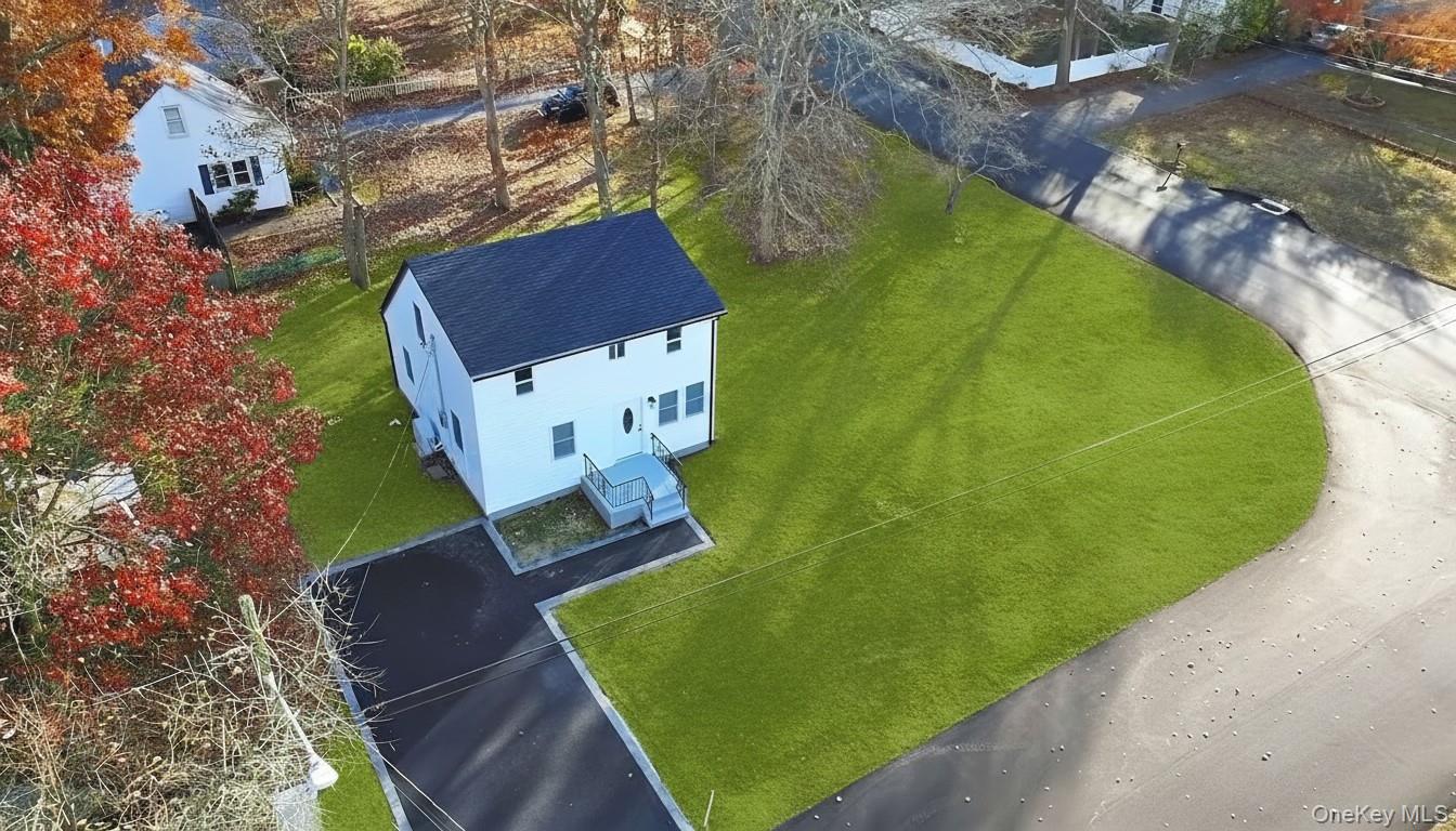 #1 photo, 33 Broadway Street, Shirley , NY 11967