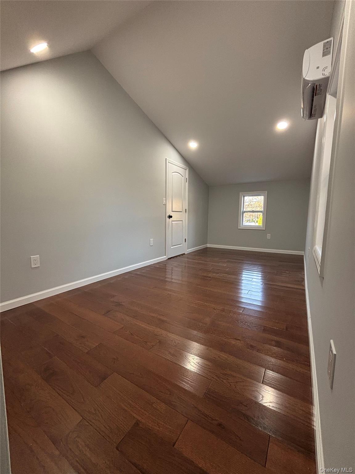 #11 photo, 33 Broadway Street, Shirley , NY 11967