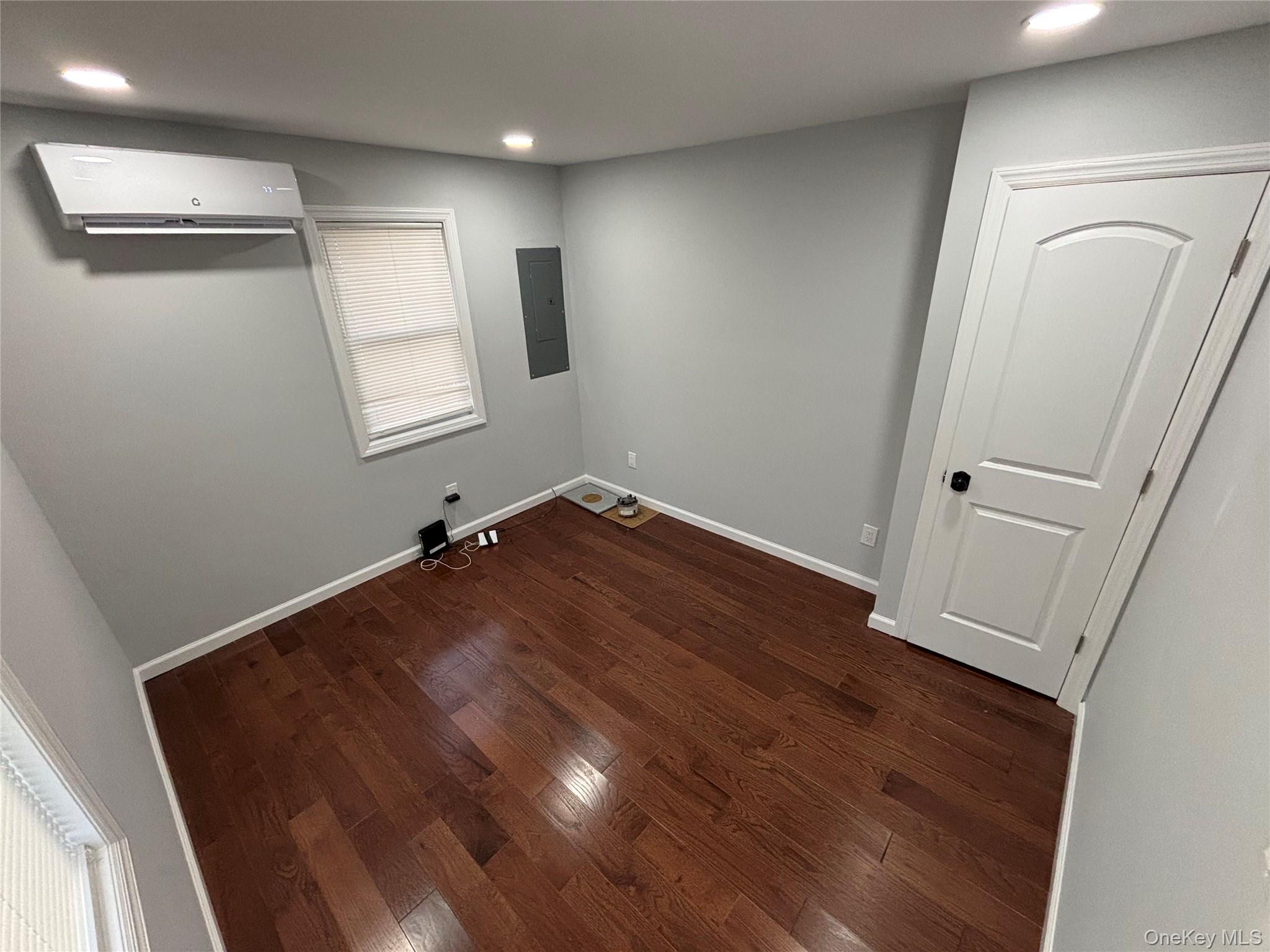 #16 photo, 33 Broadway Street, Shirley , NY 11967