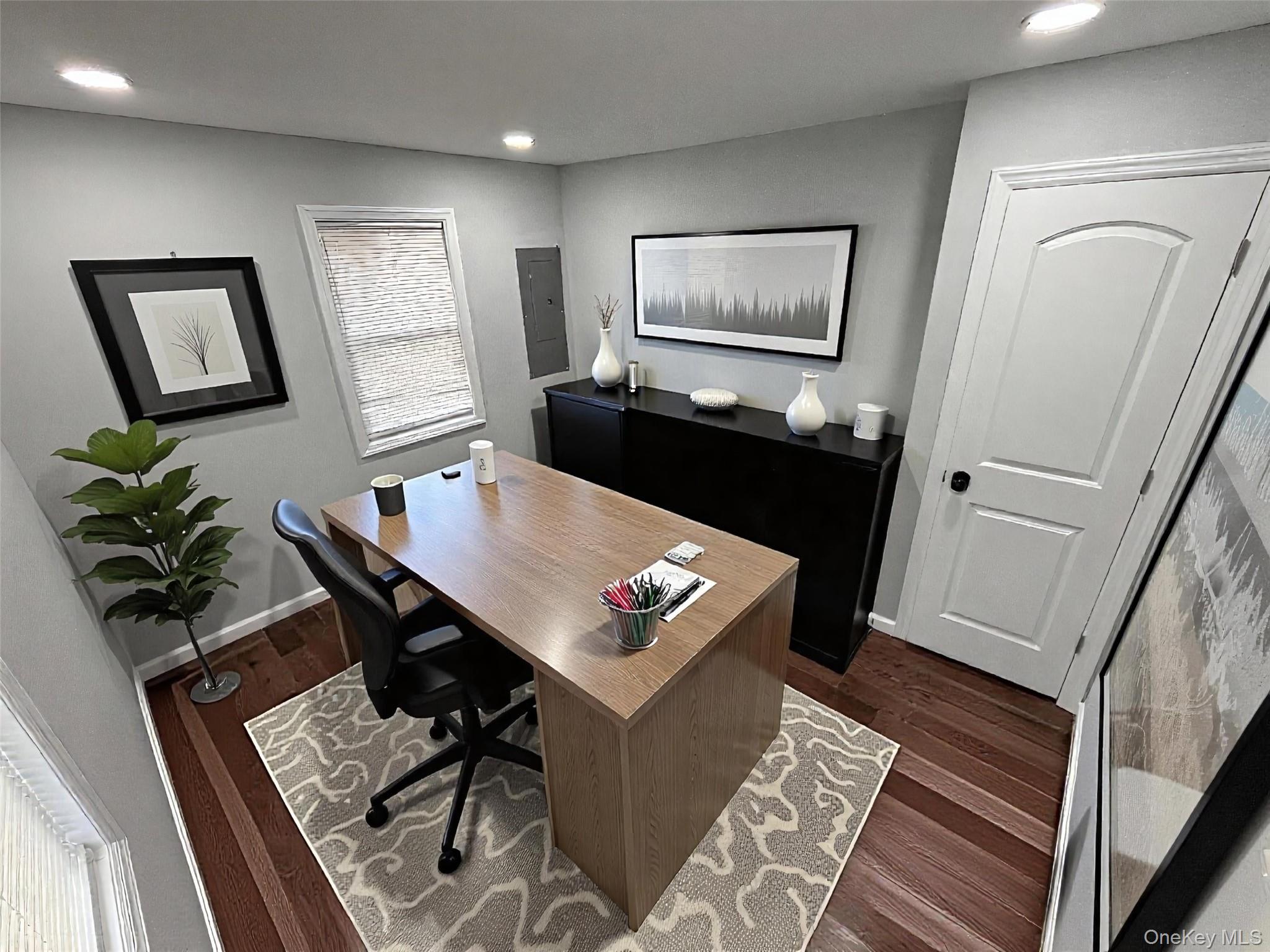 #17 photo, 33 Broadway Street, Shirley , NY 11967