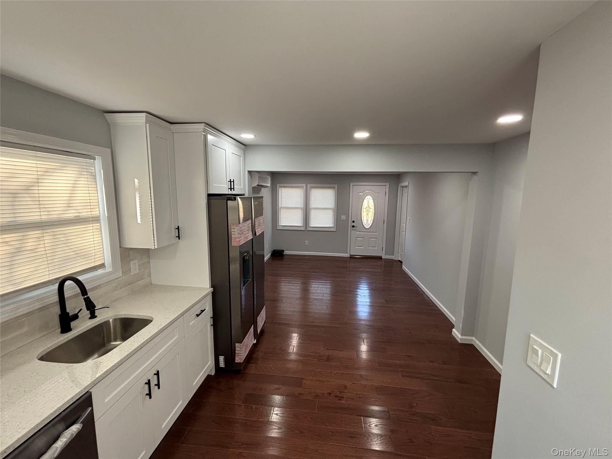 #6 photo, 33 Broadway Street, Shirley , NY 11967