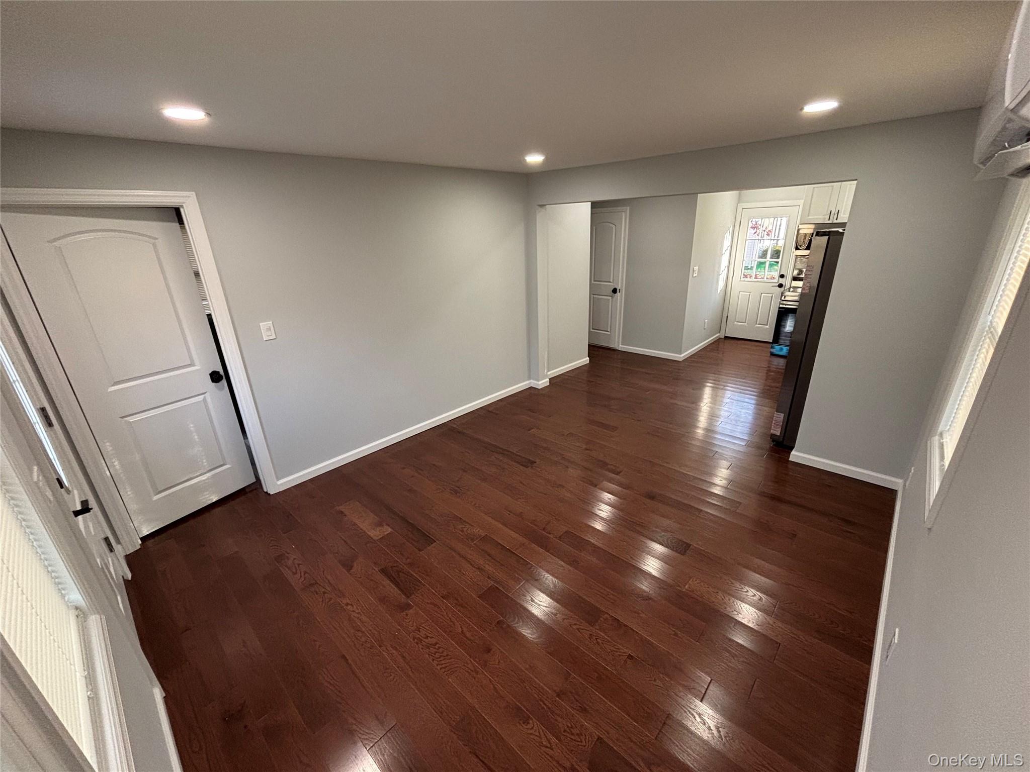 #9 photo, 33 Broadway Street, Shirley , NY 11967