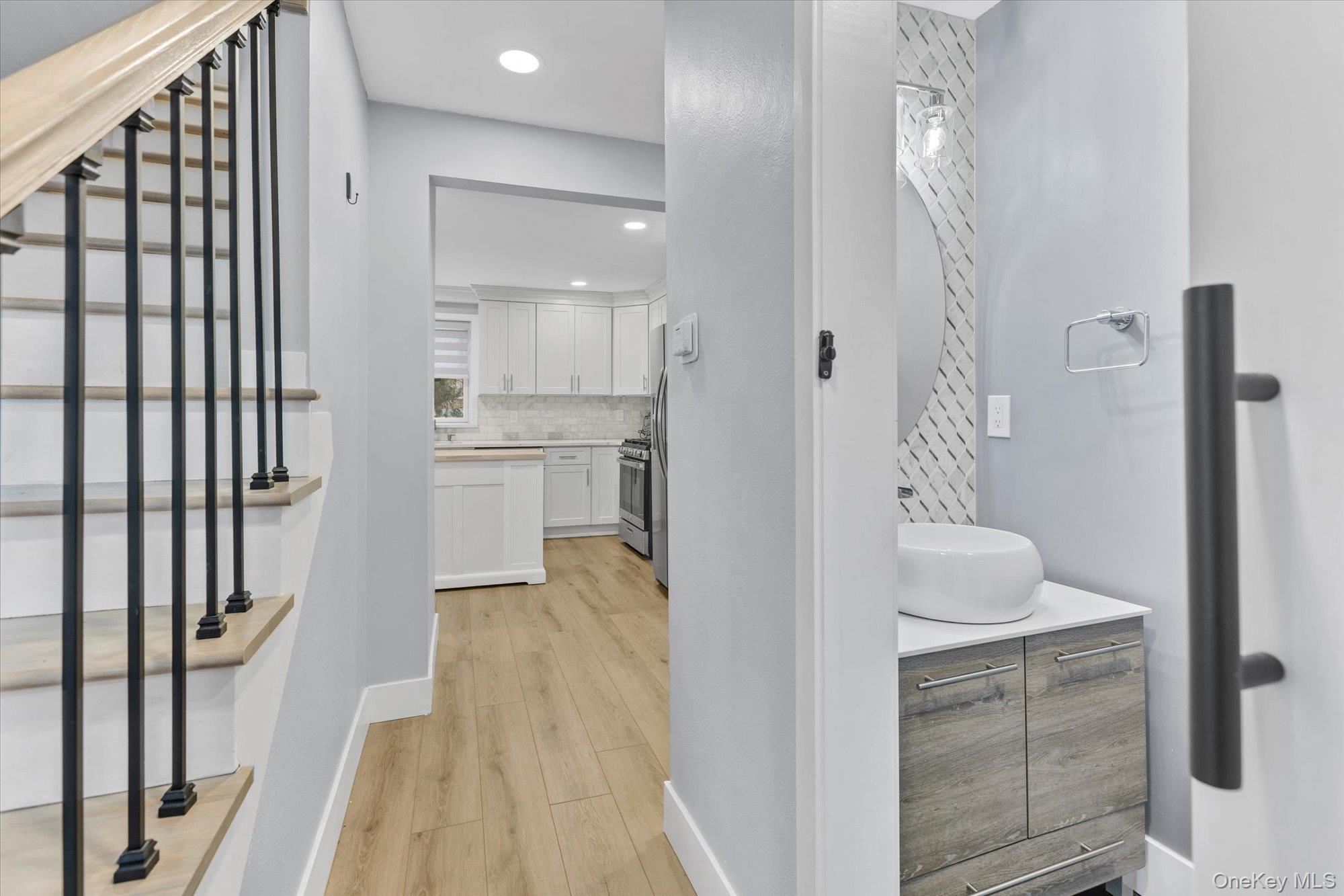 #3 photo, 16 Piermont Court, Melville , NY 11747