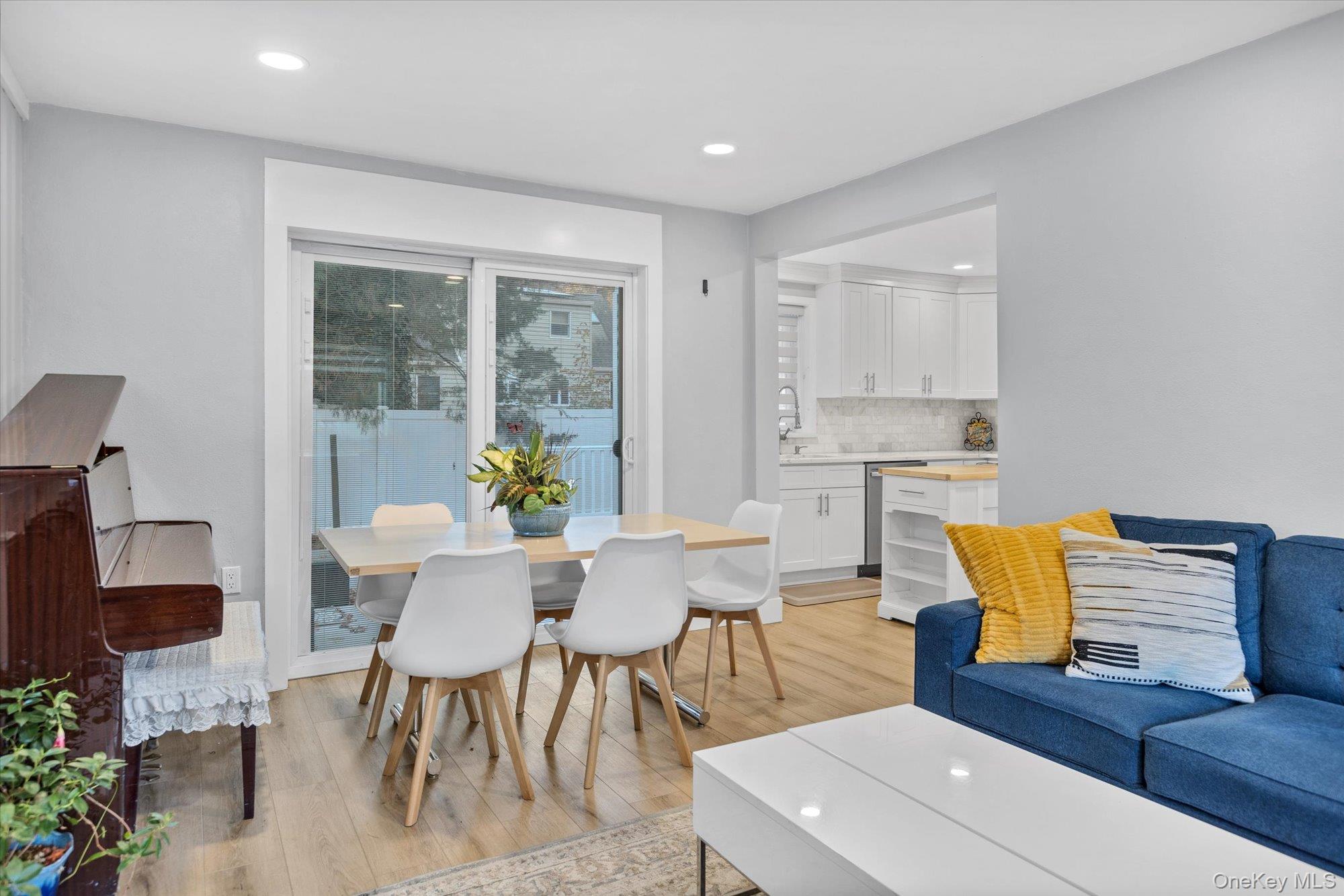 #6 photo, 16 Piermont Court, Melville , NY 11747